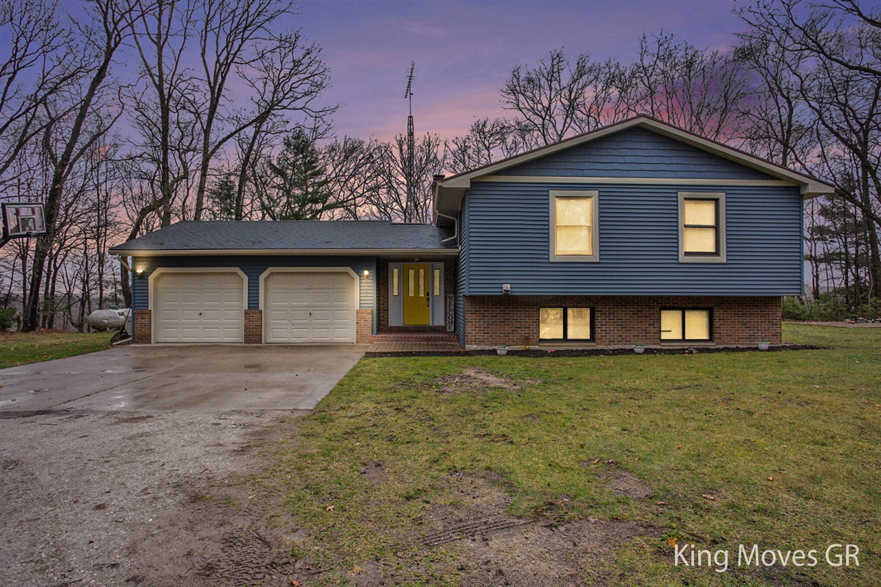 Homes for sale in Newaygo, MI | 3001 E 82nd St, Newaygo, MI 49337 | MLS# 70506978