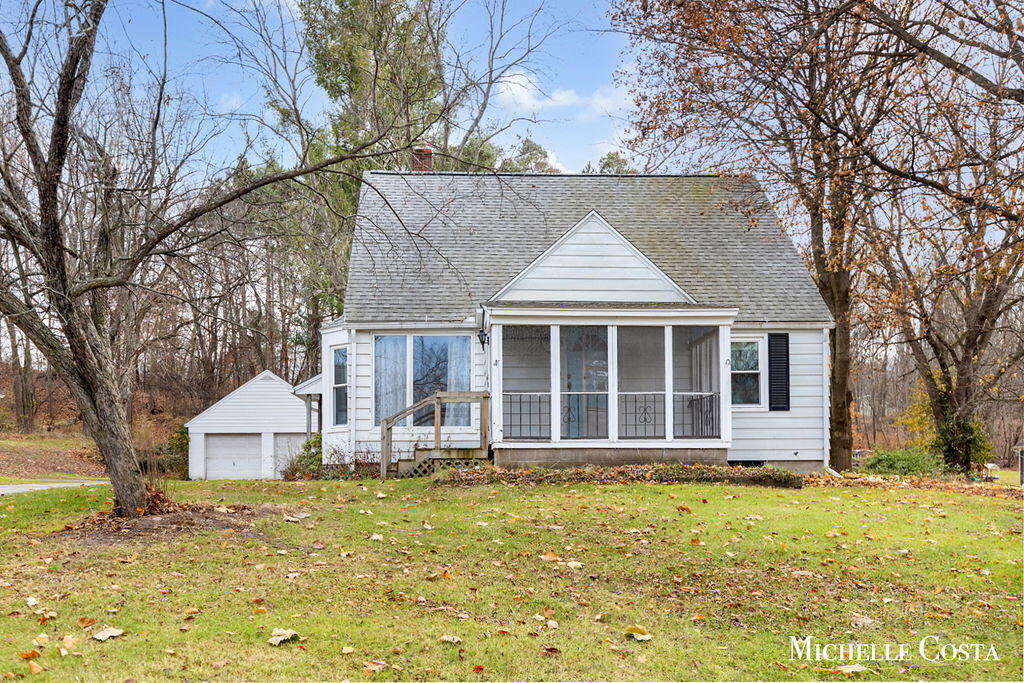 Homes for sale in Lowell, MI | 13100 Grand River Dr, Lowell, MI 49331 | MLS# 70506979