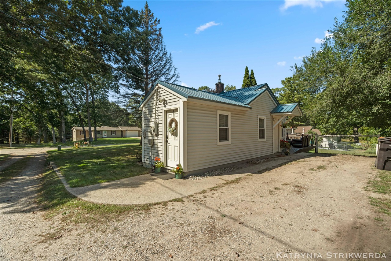 Homes for sale in Grand Haven, MI | 14758 152nd Ave, Grand Haven, MI 49417 | MLS# 70506984