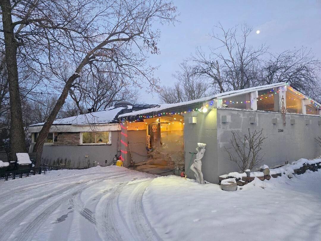 Homes for sale in Farmington Hills, MI | 23360 Glencreek Dr, Farmington Hills, MI 48336 | MLS# 70507113