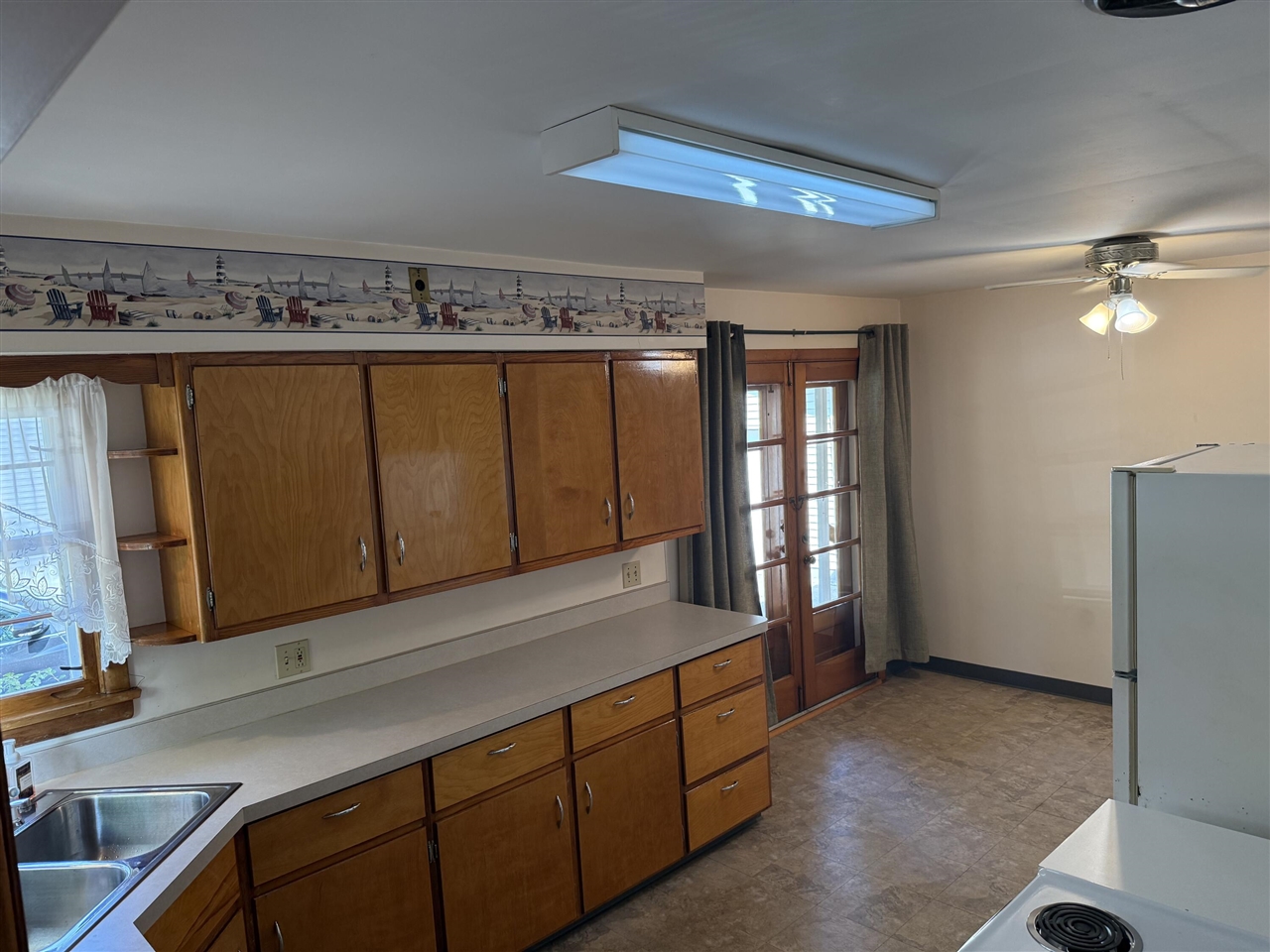 Homes for sale in Grand Haven, MI | 805 Slayton Ave, Grand Haven, MI 49417 | MLS# 70507134