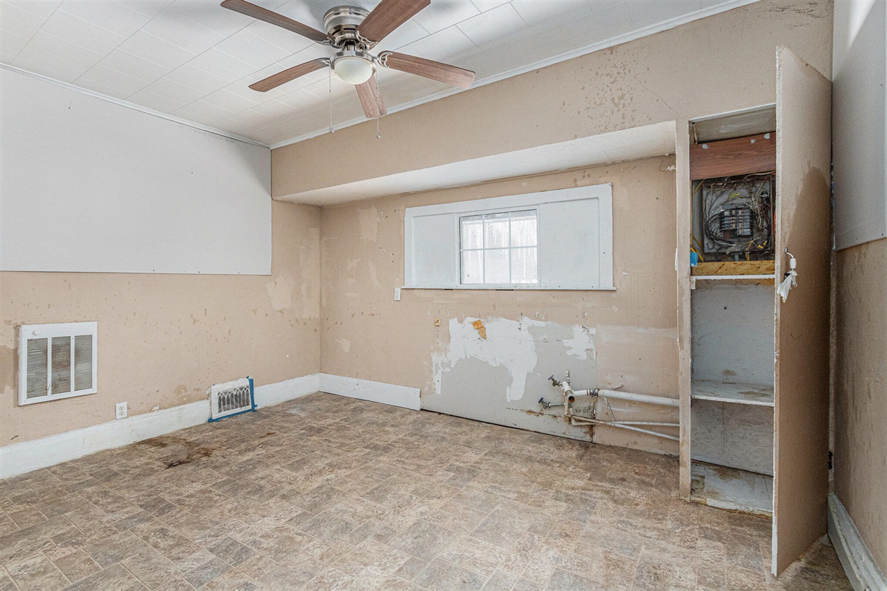 Homes for sale in Benton Harbor, MI | 410 Division St, Benton Harbor, MI 49022 | MLS# 70507197