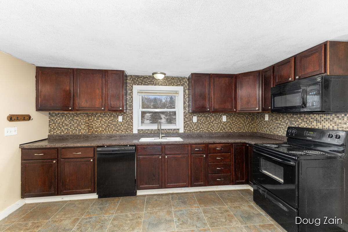 Homes for sale in Cedar Springs, MI | 12040 Macclain St, Cedar Springs, MI 49319 | MLS# 70507268