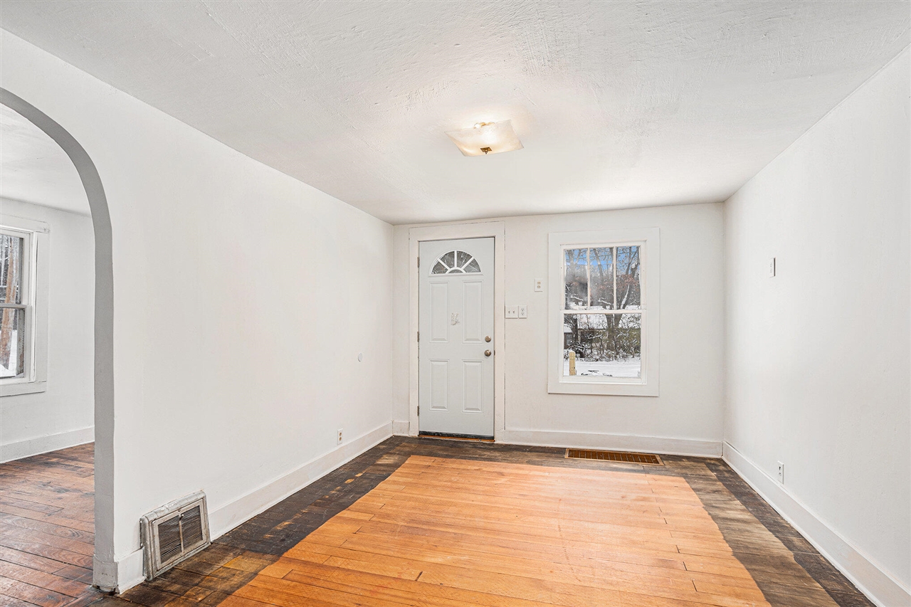 Homes for sale in Niles, MI | 242 Higgins St, Niles, MI 49120 | MLS# 70507299