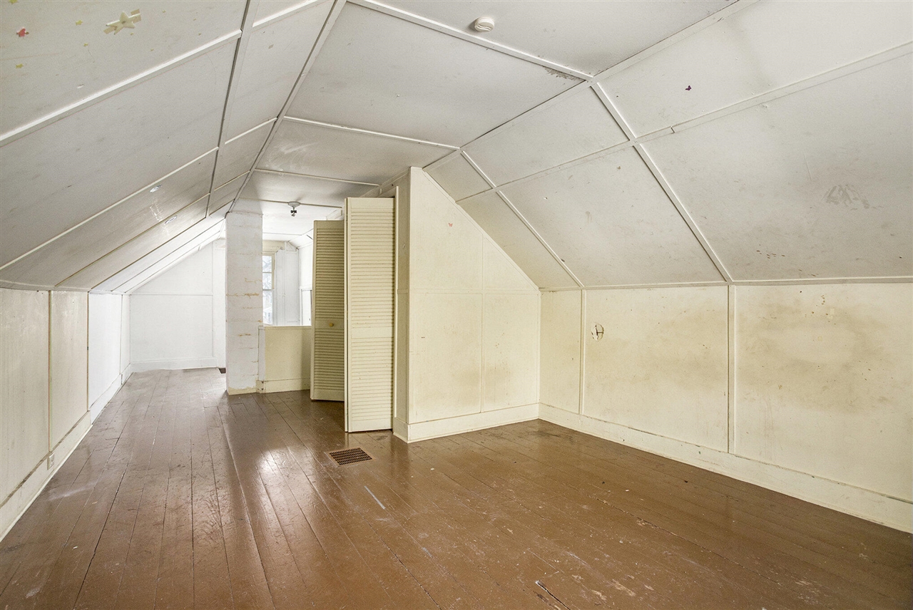 Homes for sale in Kalamazoo, MI | 1415 Hays Park Ave, Kalamazoo, MI 49001 | MLS# 70507305