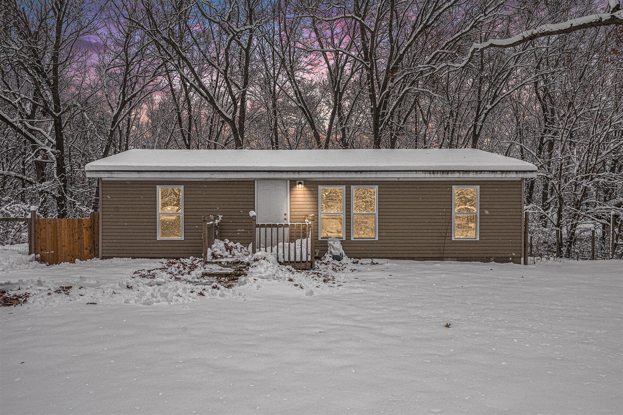 Homes for sale in Lawton, MI | 29394 Jewells Dr, Lawton, MI 49065 | MLS# 70507316