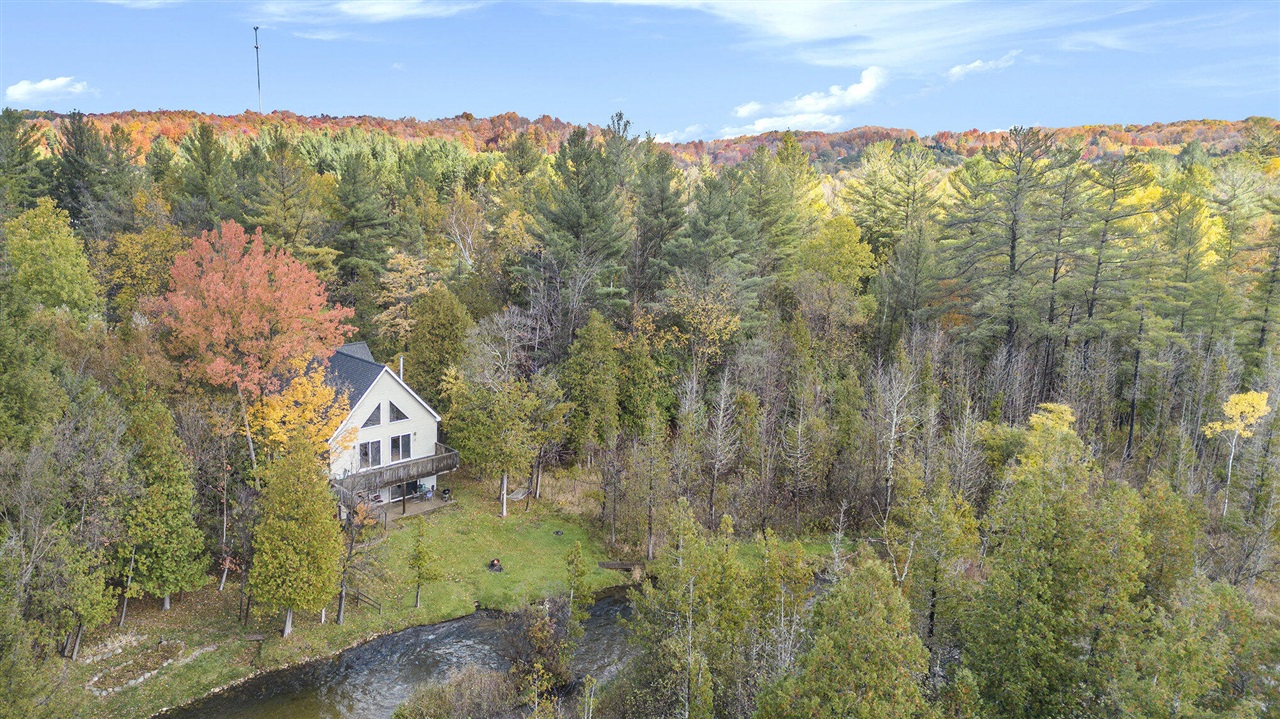 Homes for sale in Honor, MI | 11241 Somers Ln, Honor, MI 49640 | MLS# 70507324