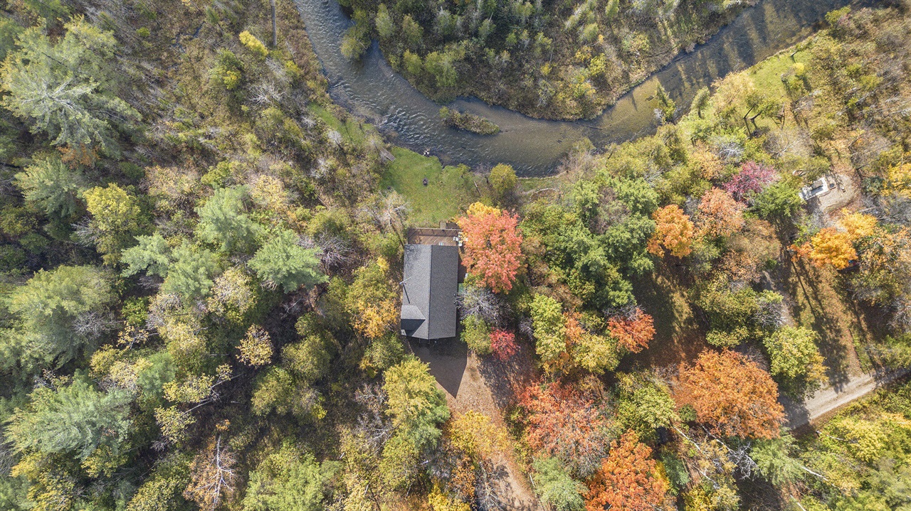 Homes for sale in Honor, MI | 11241 Somers Ln, Honor, MI 49640 | MLS# 70507324