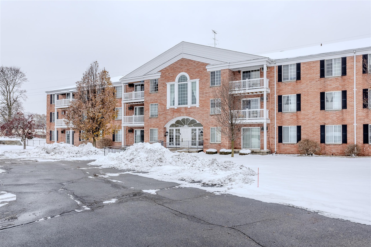 Homes for sale in Wyoming, MI | 2207 Porter St, Wyoming, MI 49519 | MLS# 70507325