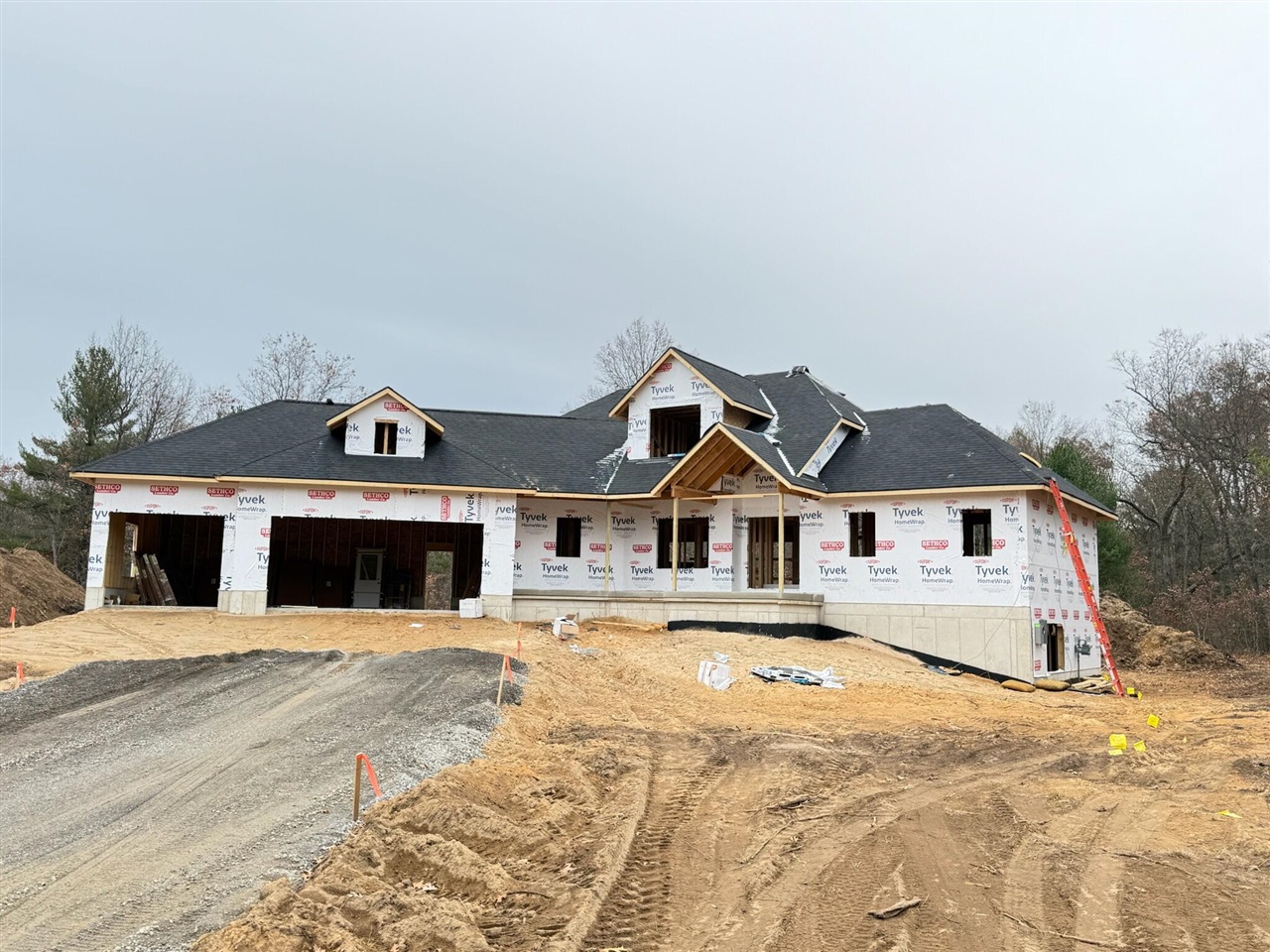 Homes for sale in Muskegon, MI | 400 Sabine Dr #8, Muskegon, MI 49442 | MLS# 70507381