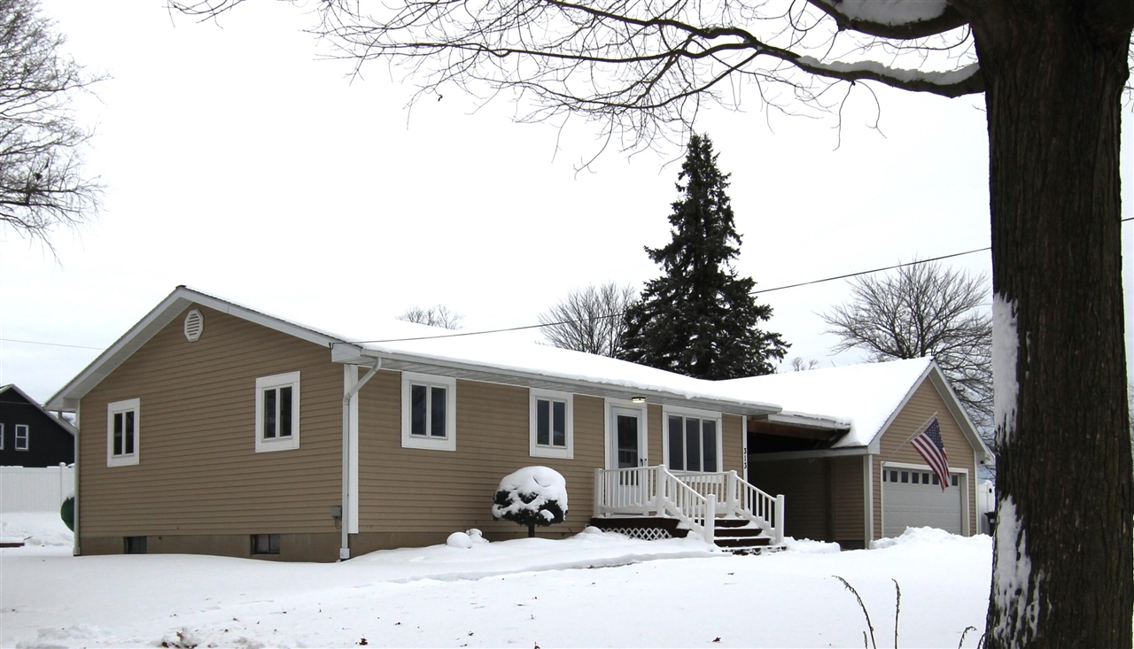 Homes for sale in Fremont, MI | 313 N Linden Ave, Fremont, MI 49412 | MLS# 70507536