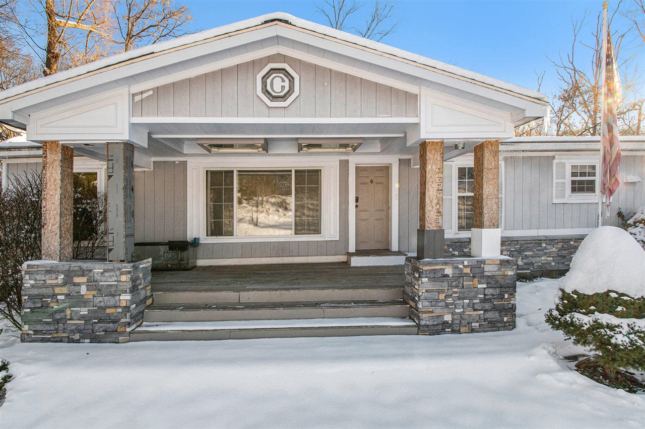 Homes for sale in Lowell, MI | 2348 Segwun Ave, Lowell, MI 49331 | MLS# 70507564