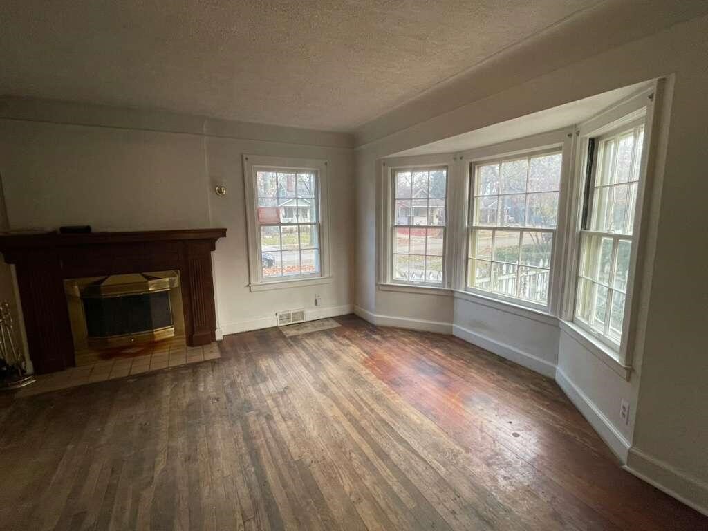 Homes for sale in Pleasant Ridge, MI | 16 Devonshire Rd, Pleasant Ridge, MI 48069 | MLS# 70508327