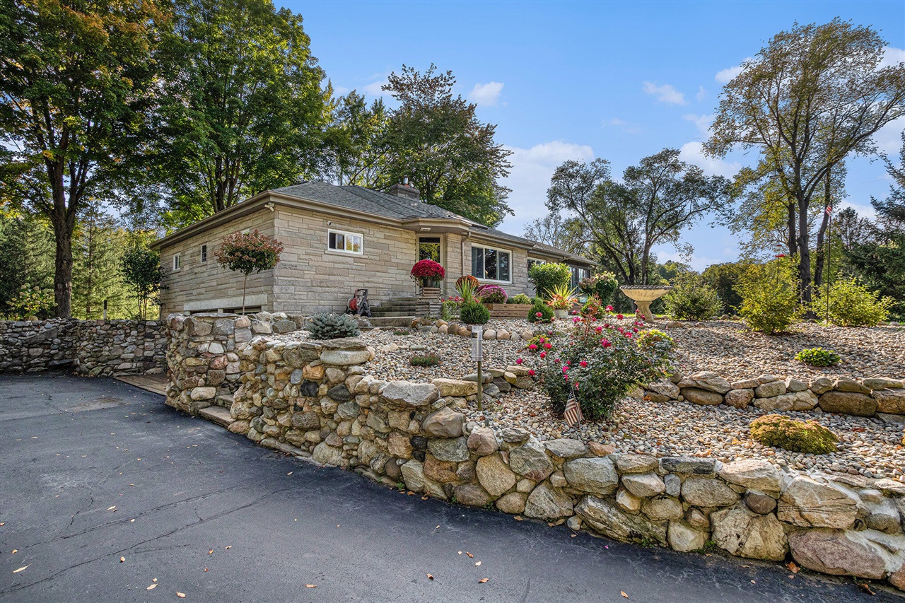 Homes for sale in Niles, MI | 1836 Platt St, Niles, MI 49120 | MLS# 70508453