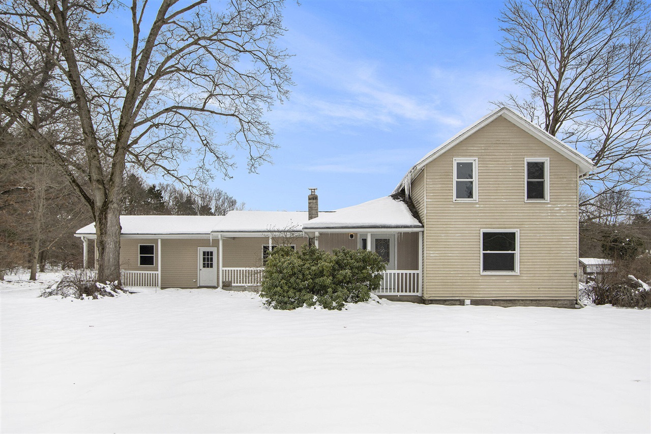 Homes for sale in Lawton, MI | 32435 Co Rd 669, Lawton, MI 49065 | MLS# 70508467