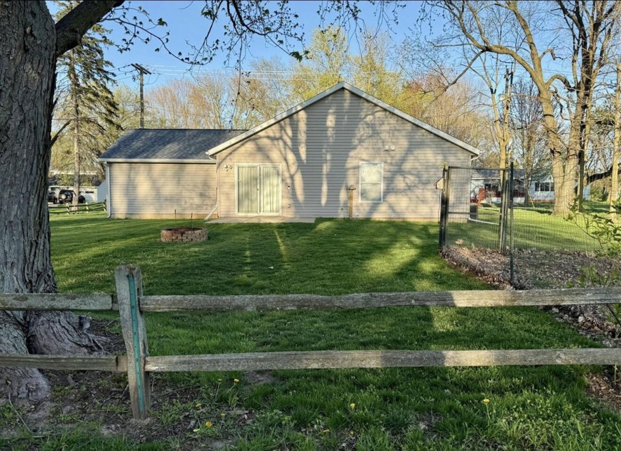 Homes for sale in Three Rivers, MI | 911 S Lincoln Ave, Three Rivers, MI 49093 | MLS# 70508709