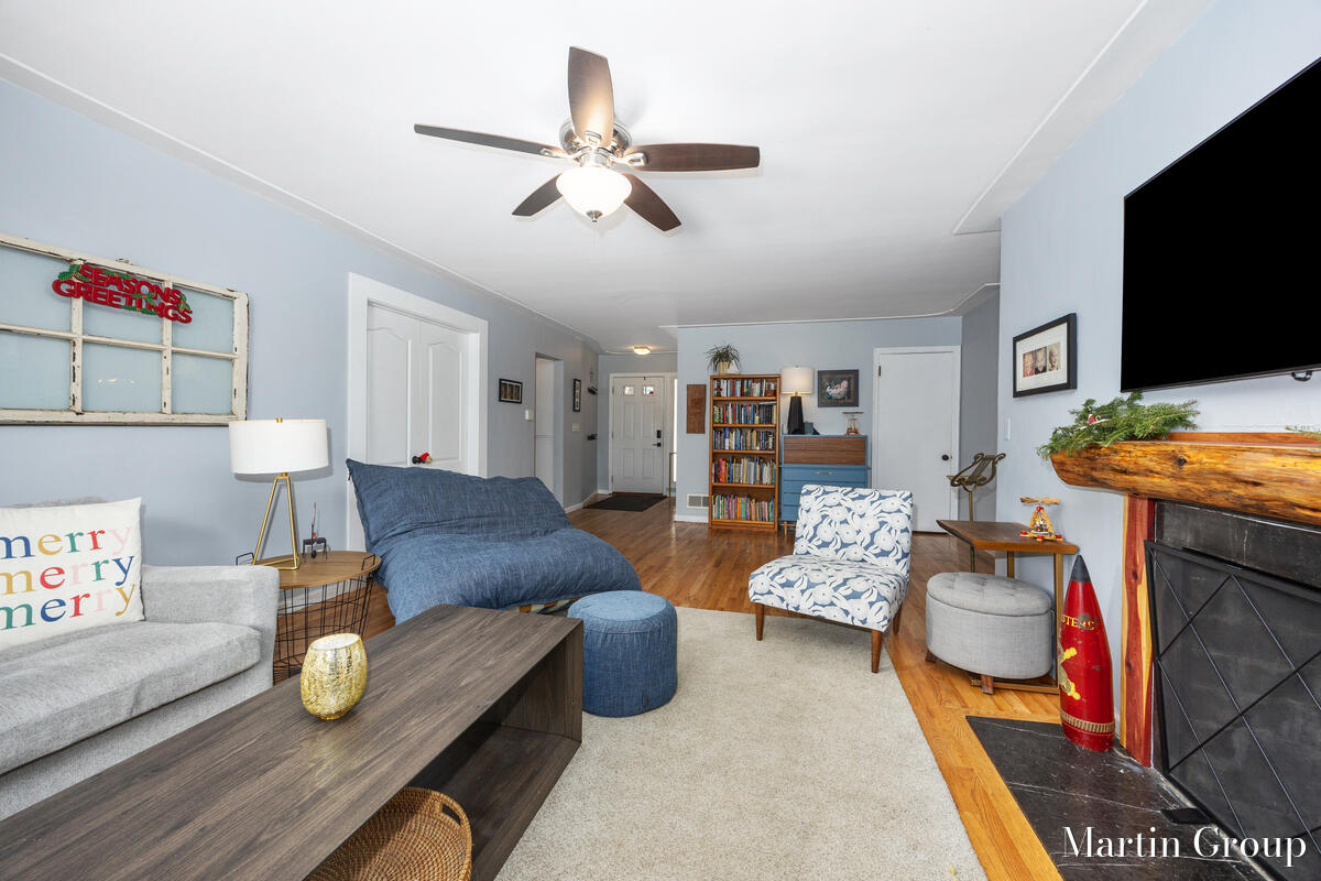 Homes for sale in East Grand Rapids, MI | 2937 Lake Dr, East Grand Rapids, MI 49506 | MLS# 70508753