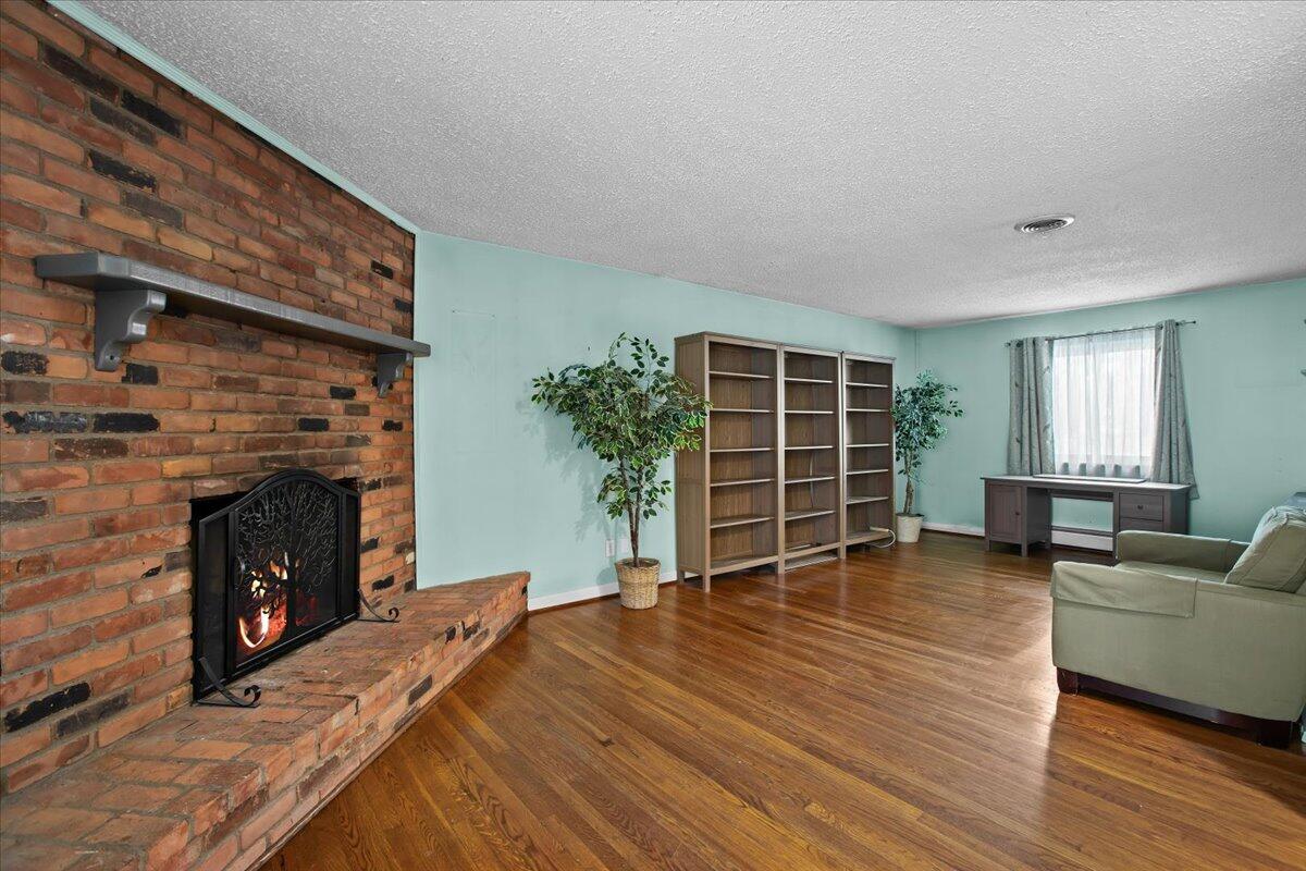 Homes for sale in New Baltimore, MI | 52411 Washington St, New Baltimore, MI 48047 | MLS# 70508835