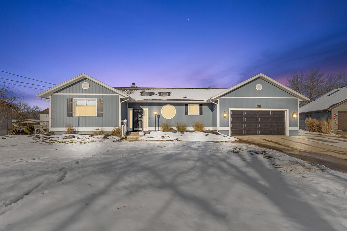 Homes for sale in Dimondale, MI | 10273 Burgundy Blvd, Dimondale, MI 48821 | MLS# 70508891