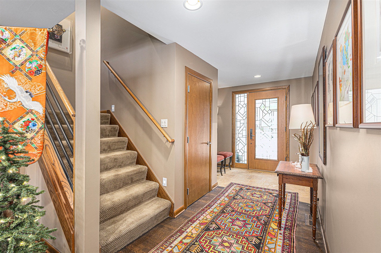 Homes for sale in Norton Shores, MI | 1559 Brookwood Dr, Norton Shores, MI 49441 | MLS# 70509000