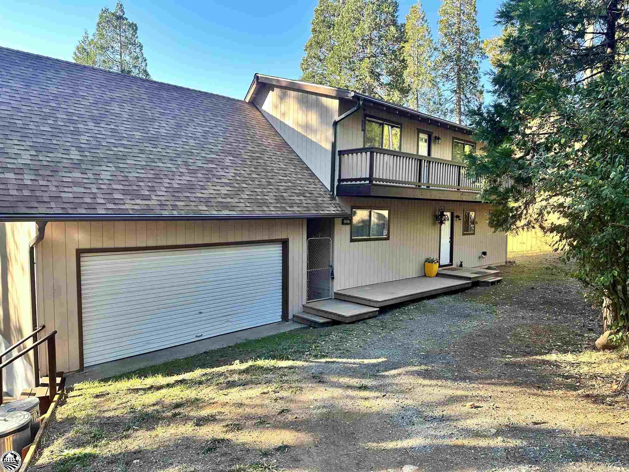 Photo of 21227 Placer Ave in Mi Wuk Village, CA