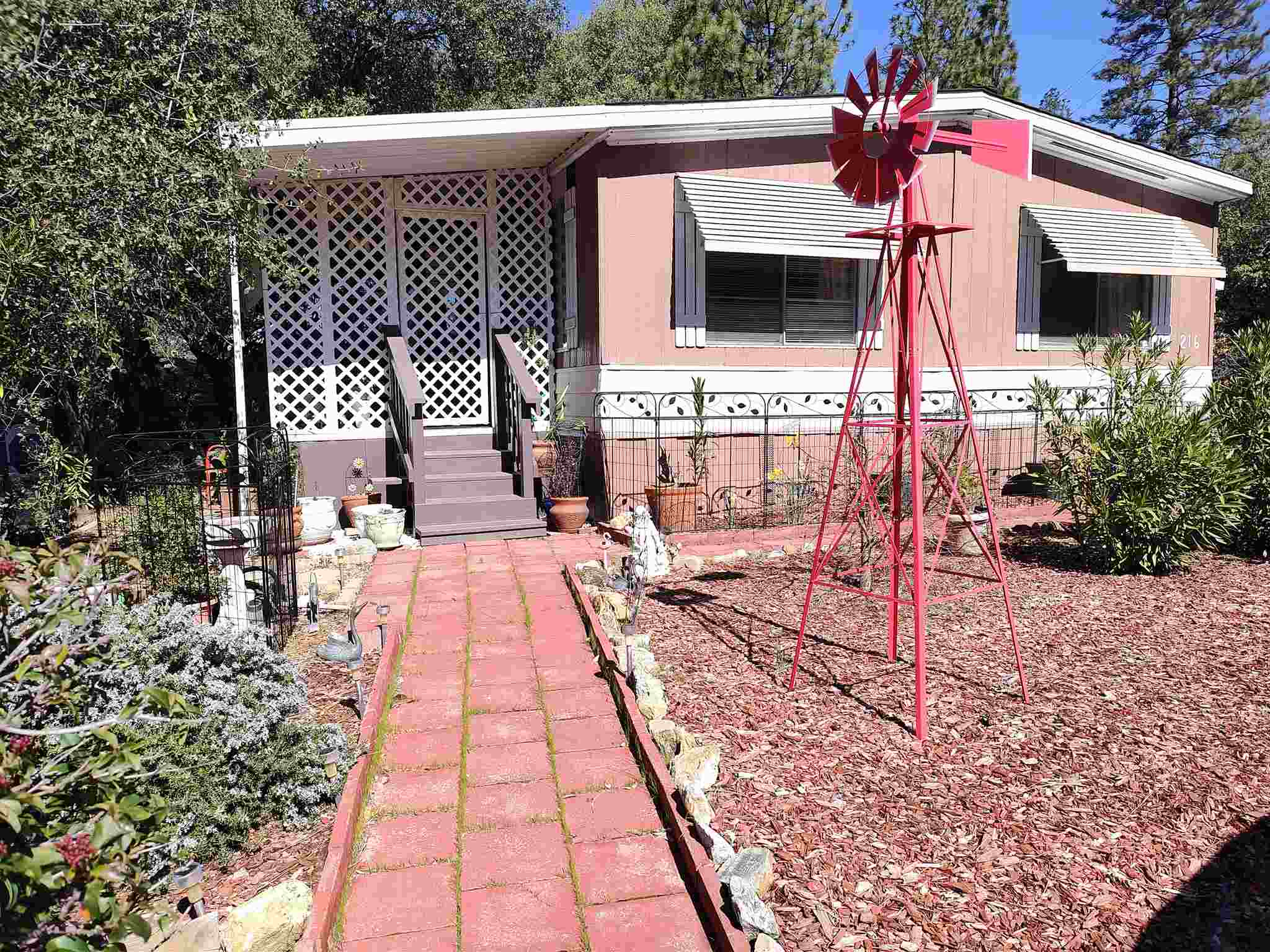 Photo of 10956 Green St in Columbia, CA