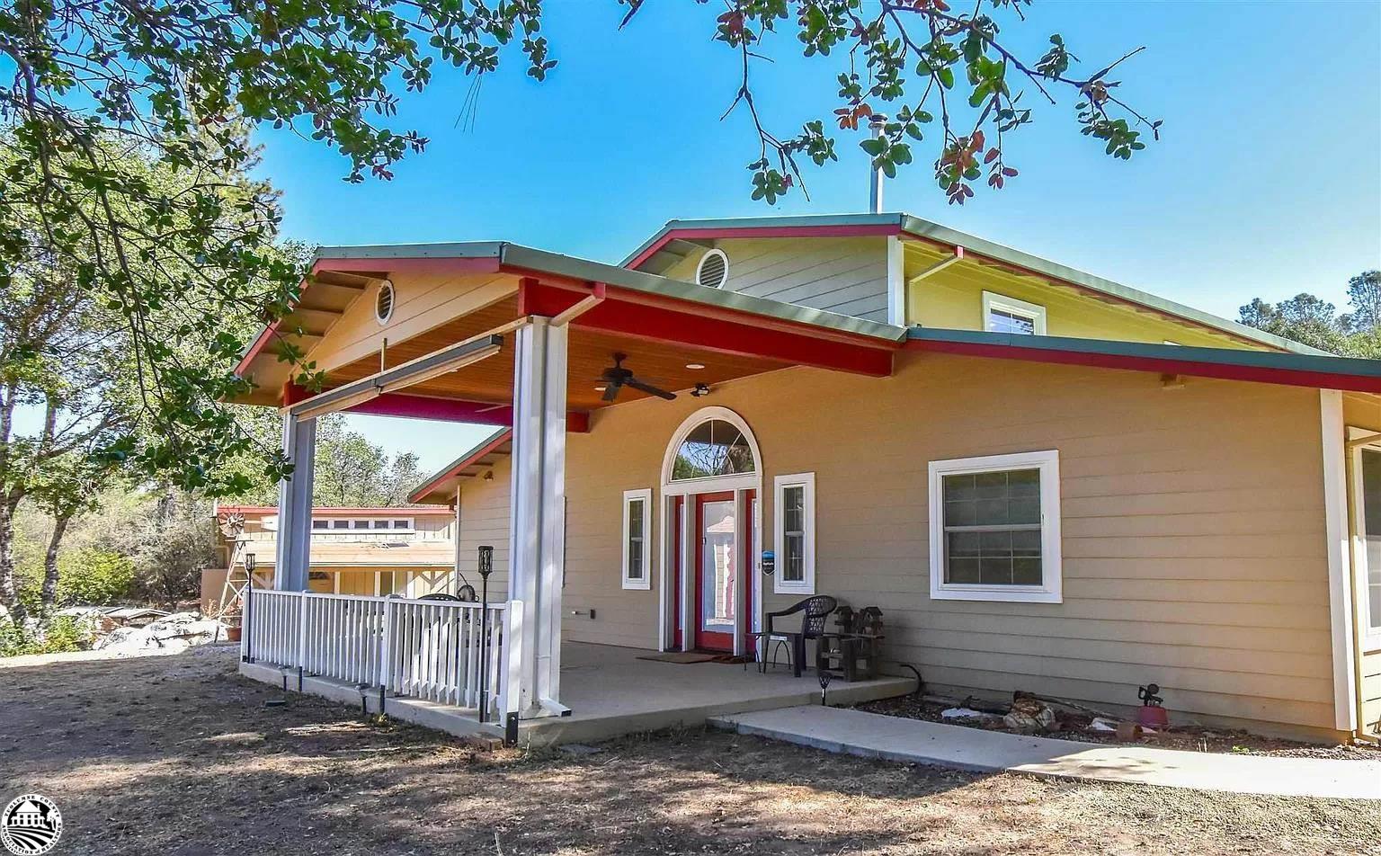 Photo of 10980 Union Hill Rd in Sonora, CA