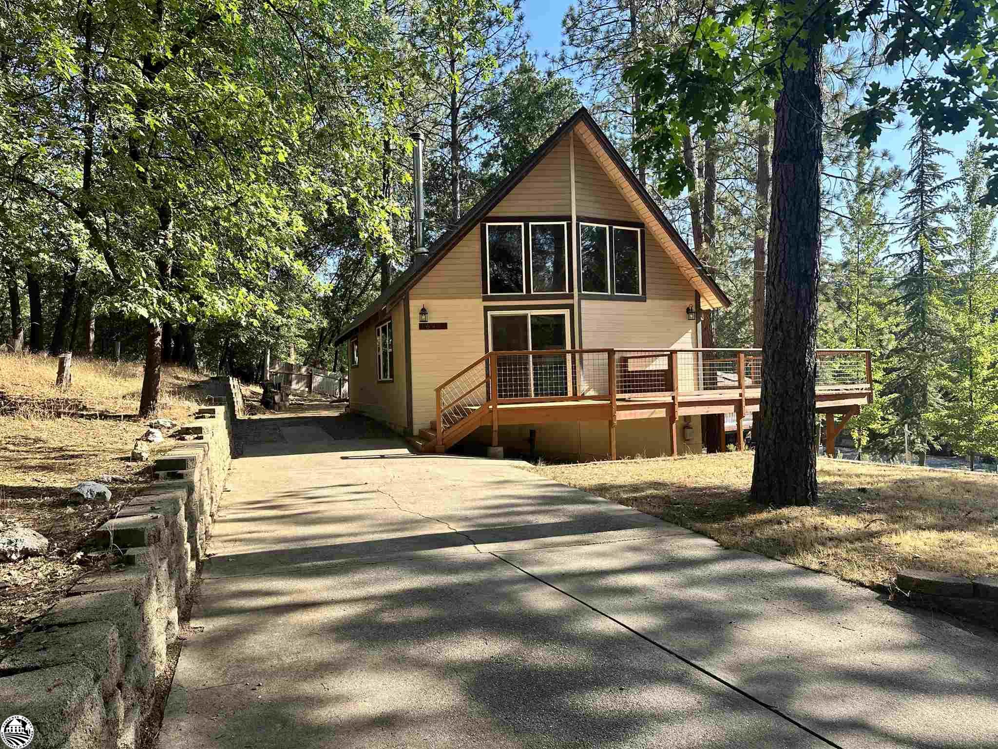 Photo of 16490 Creekside Dr in Sonora, CA