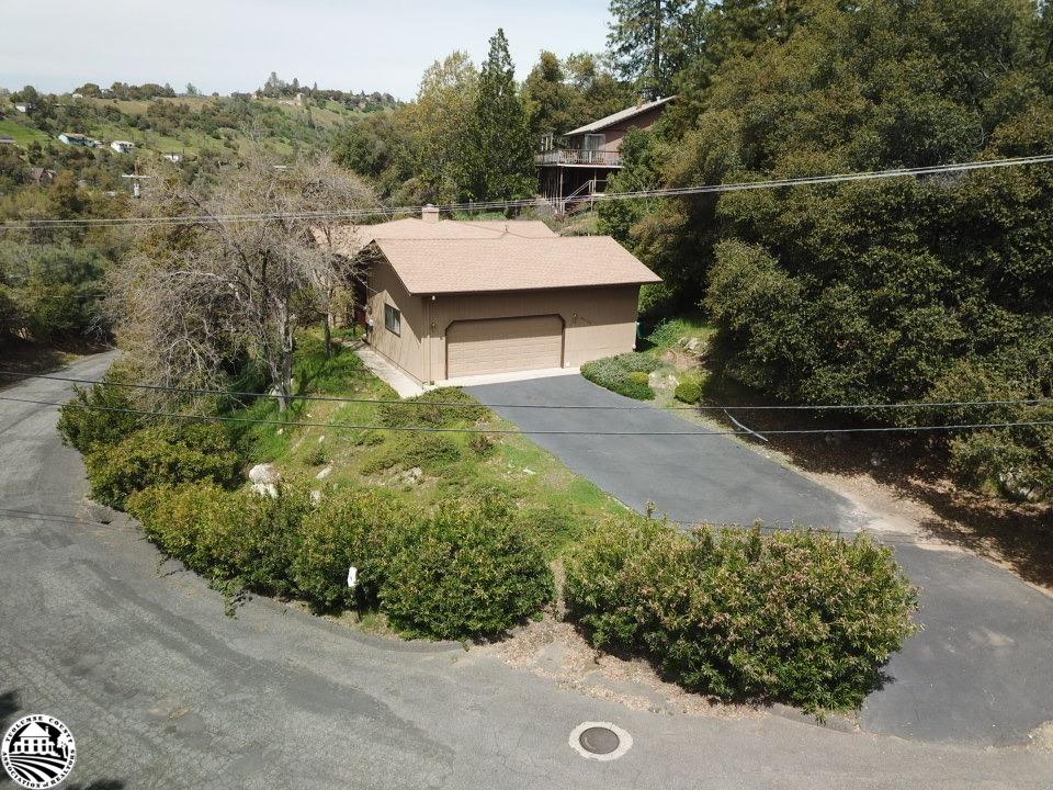 Photo of 20573 Charlotte Ct in Soulsbyville, CA