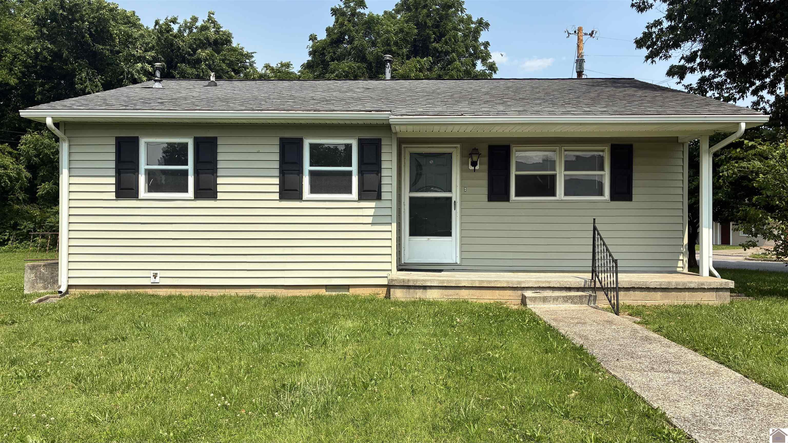 600 Cruse Ave.