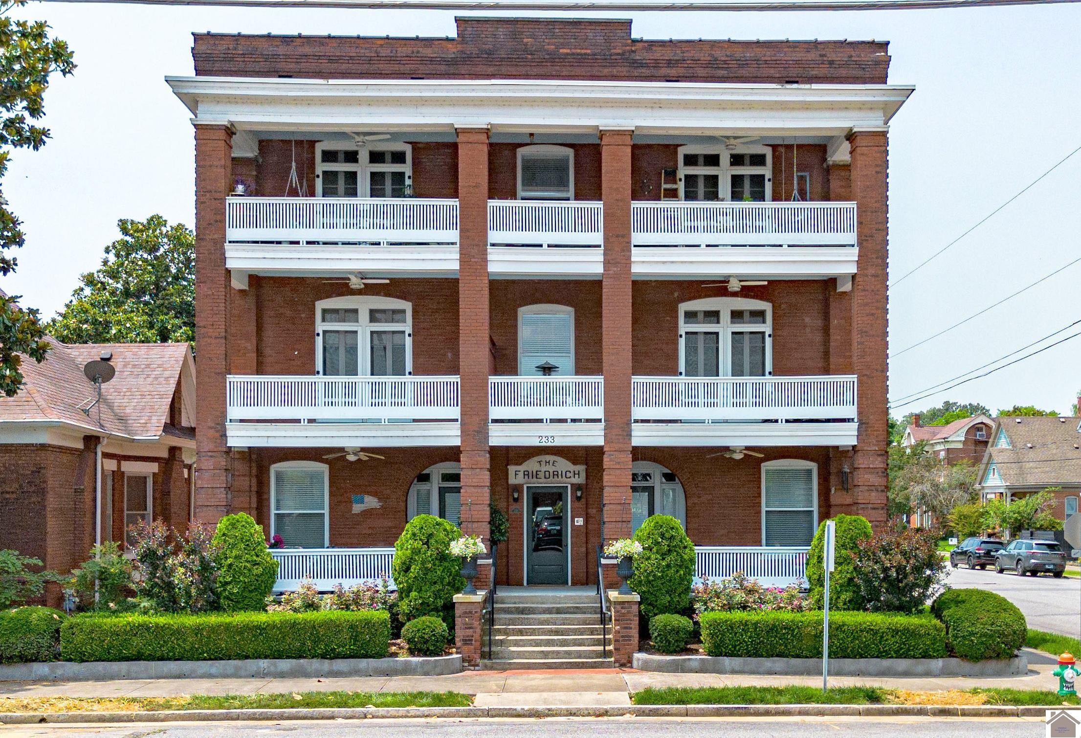 233 N 6th Unit 203