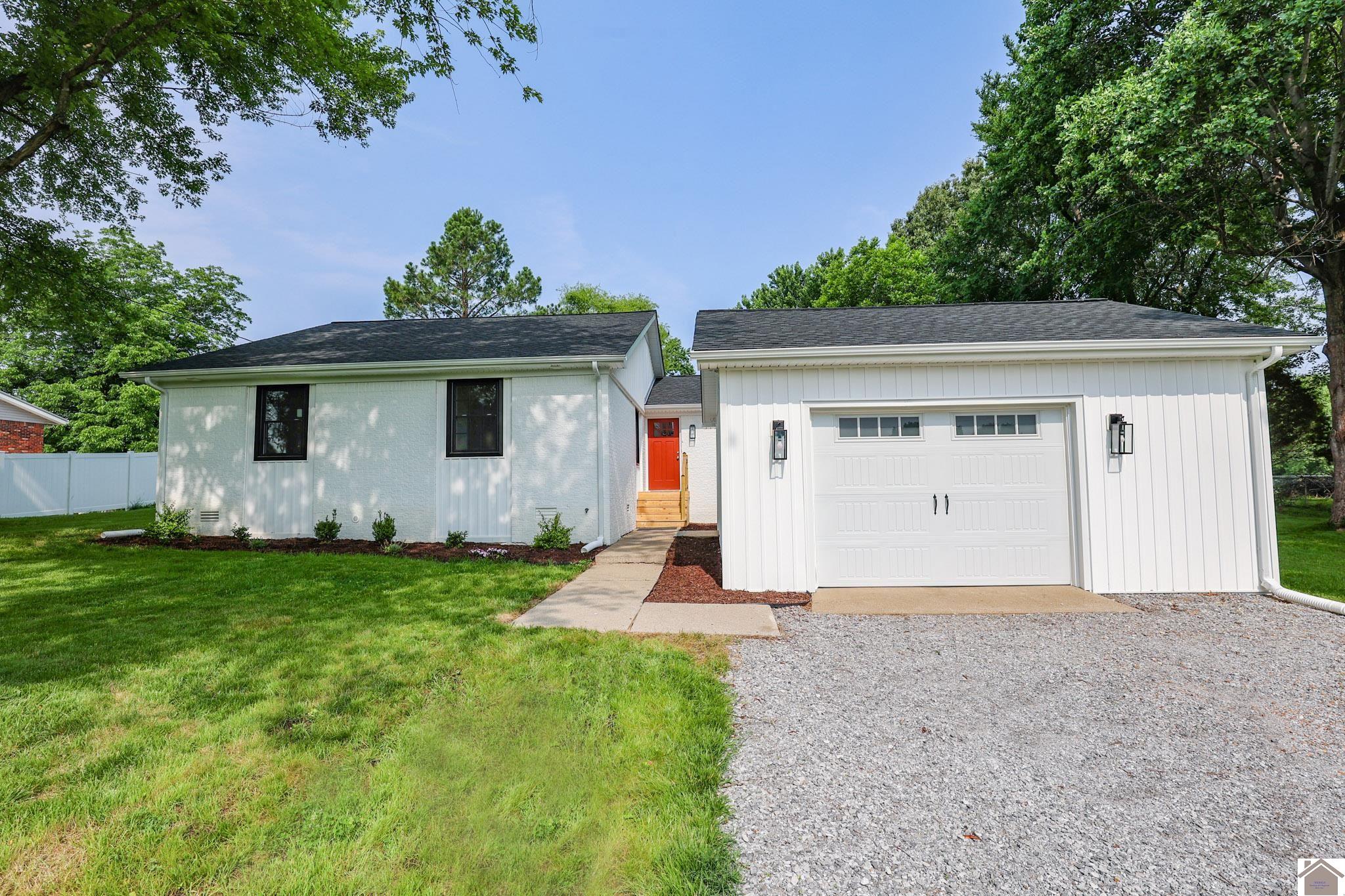 211 Watson Rd