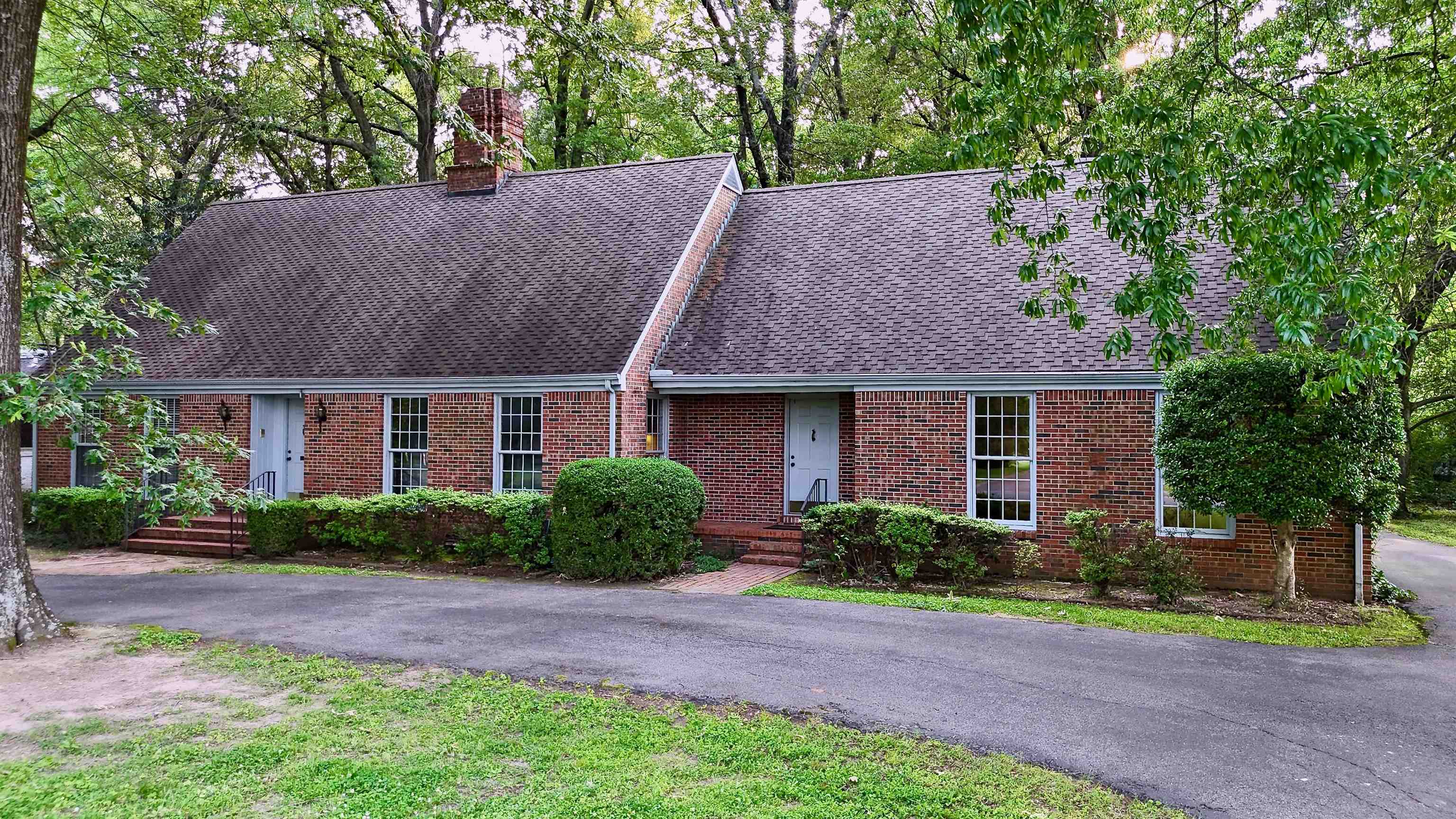 2031 Natchez Lane