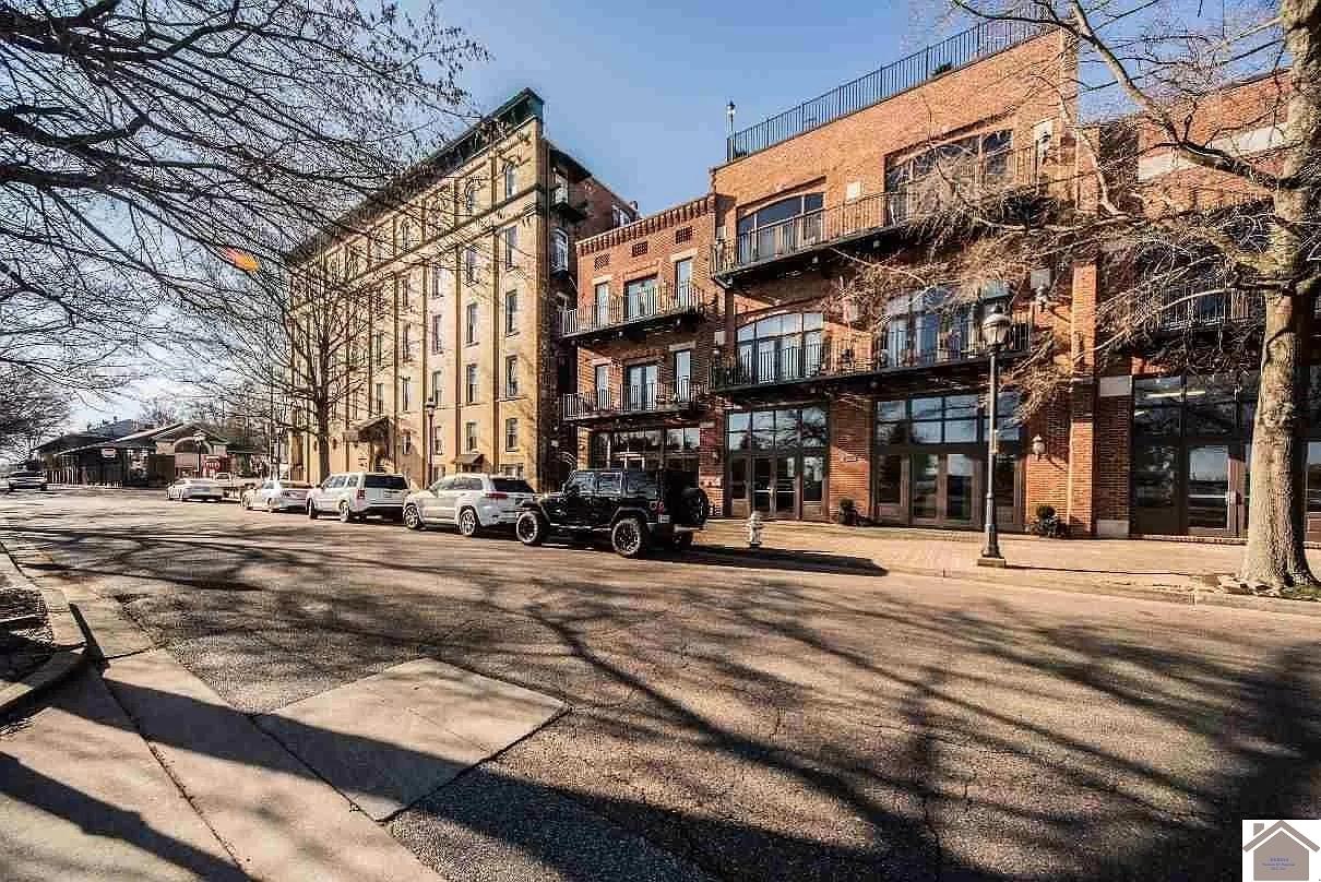 117 N 2nd Unit: Suite 307