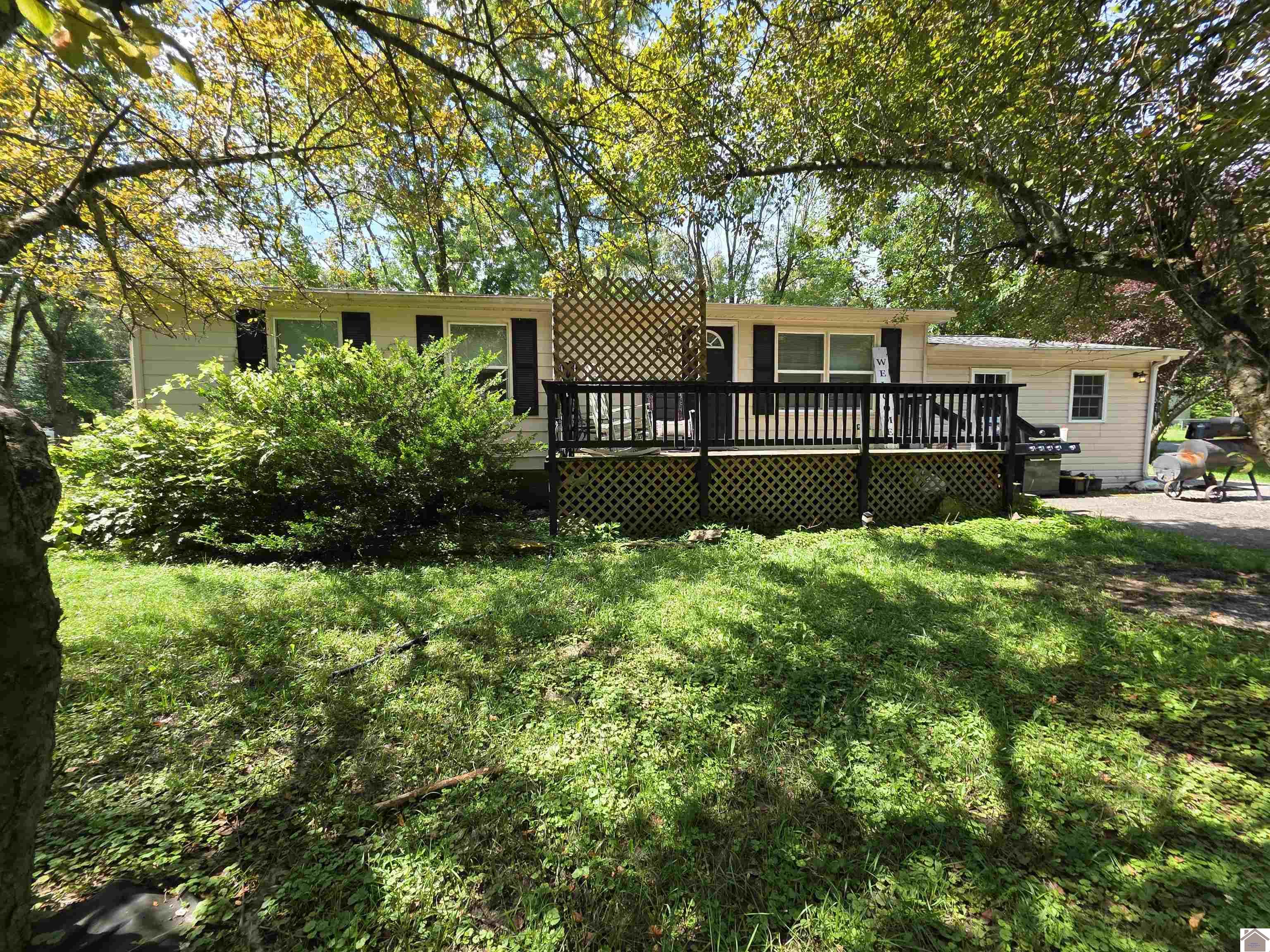 1501 Creekside Drive