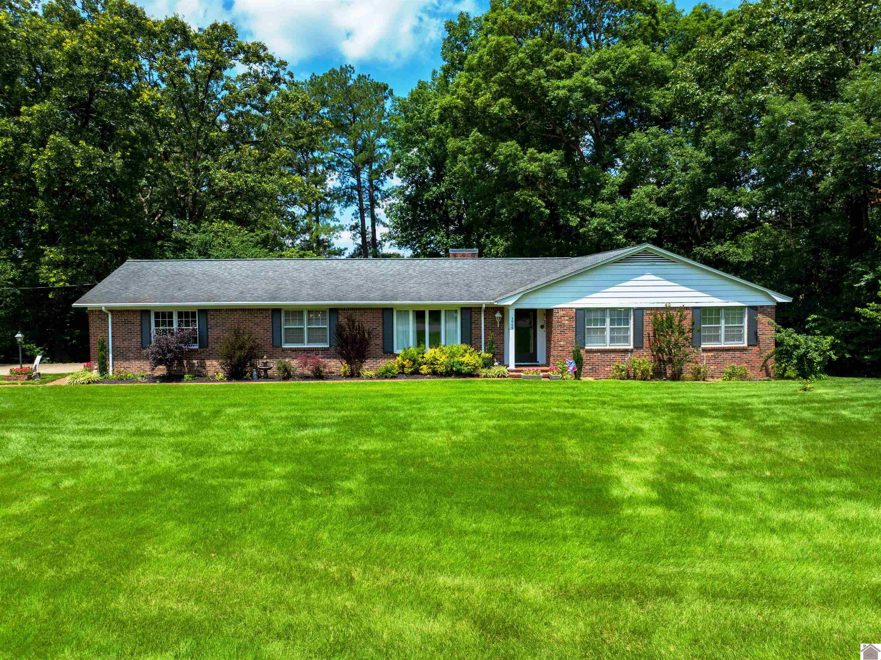 3955 Contest Rd