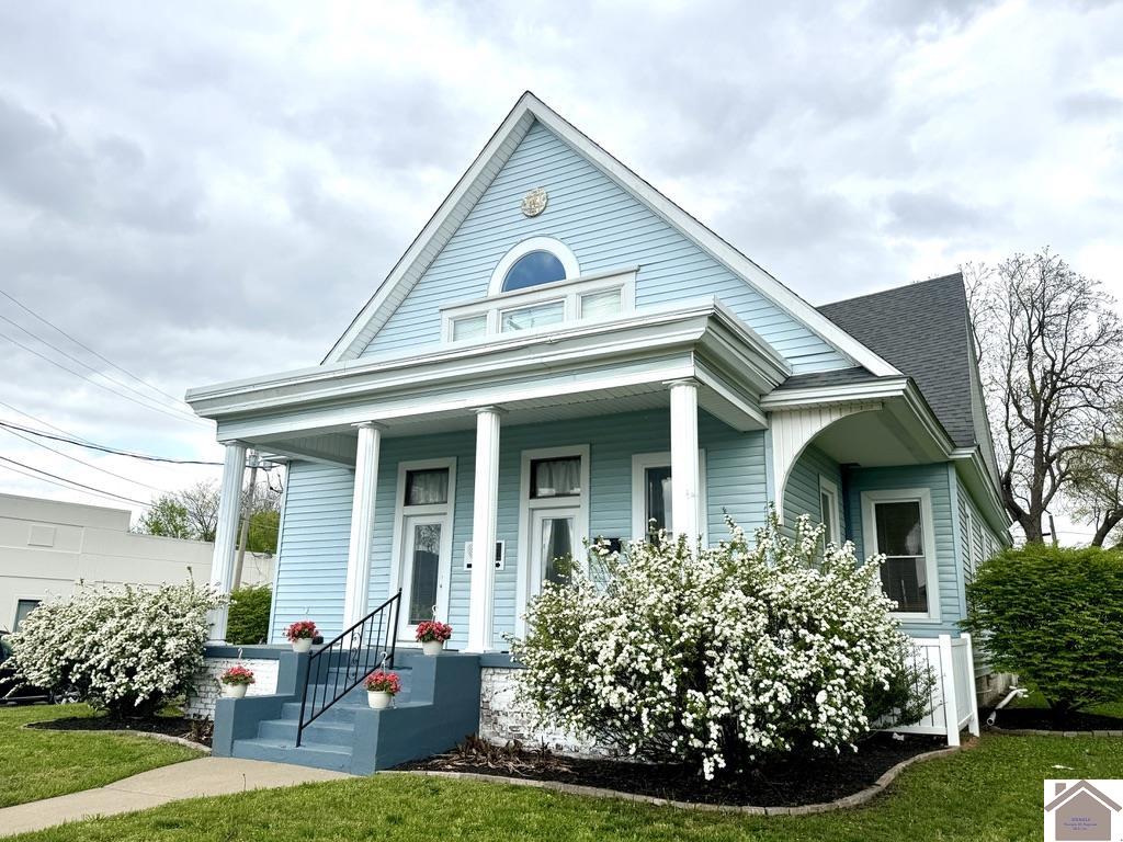 1049 Jefferson
