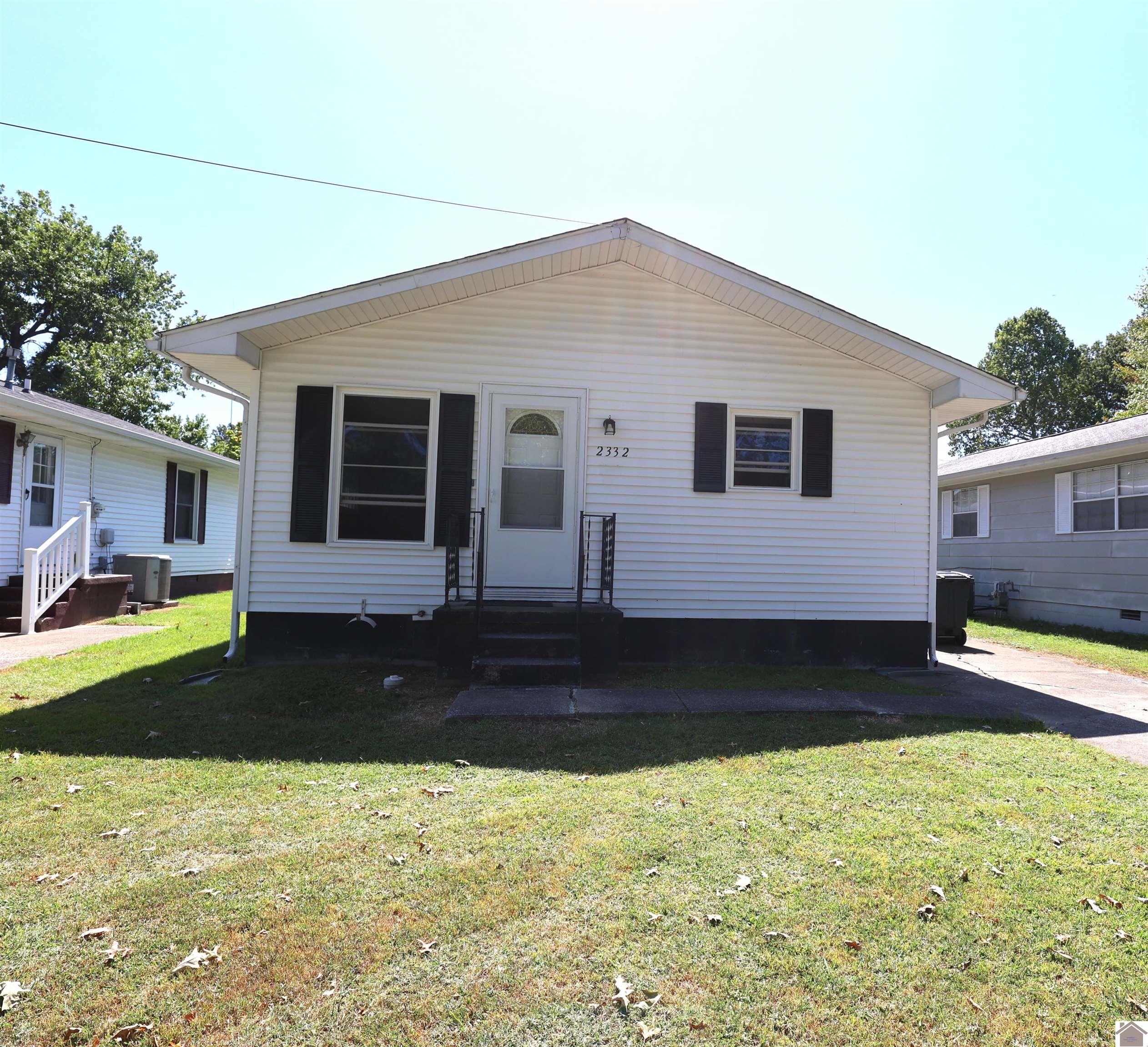 2332 Center Street