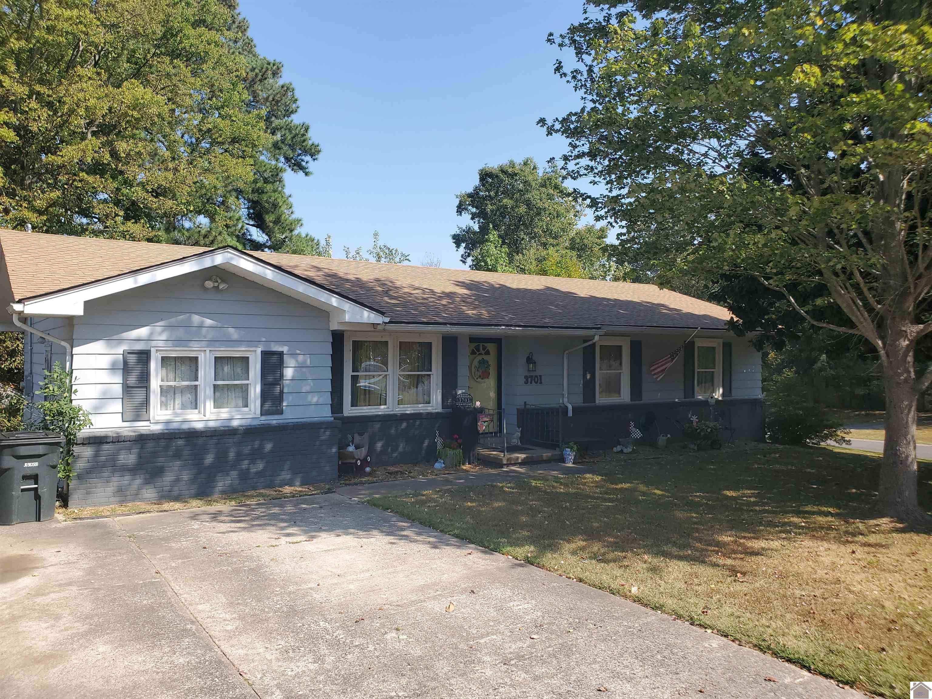 3701 Springdale Circle