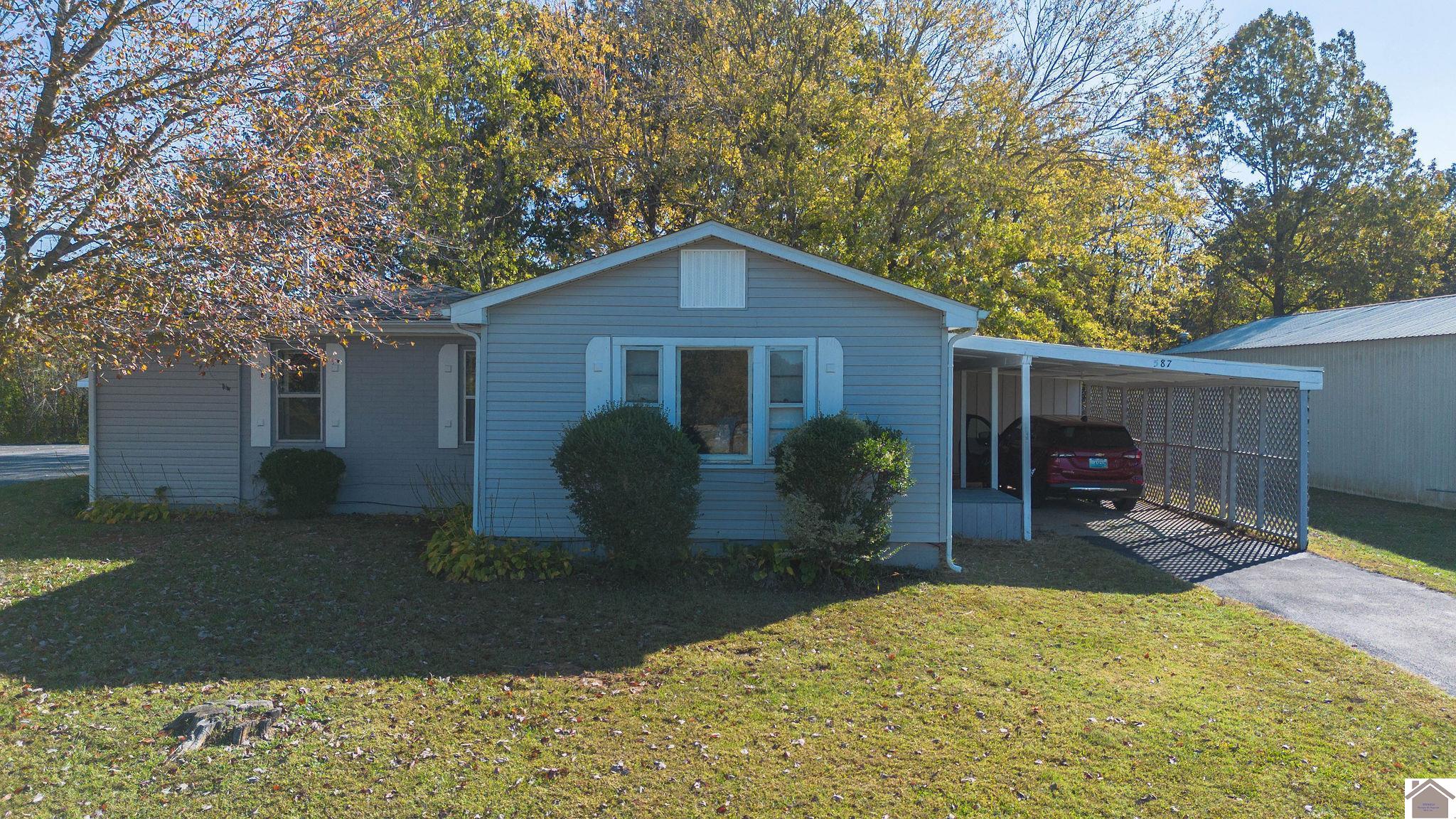 587 S Main St Unit: 583 S Main St