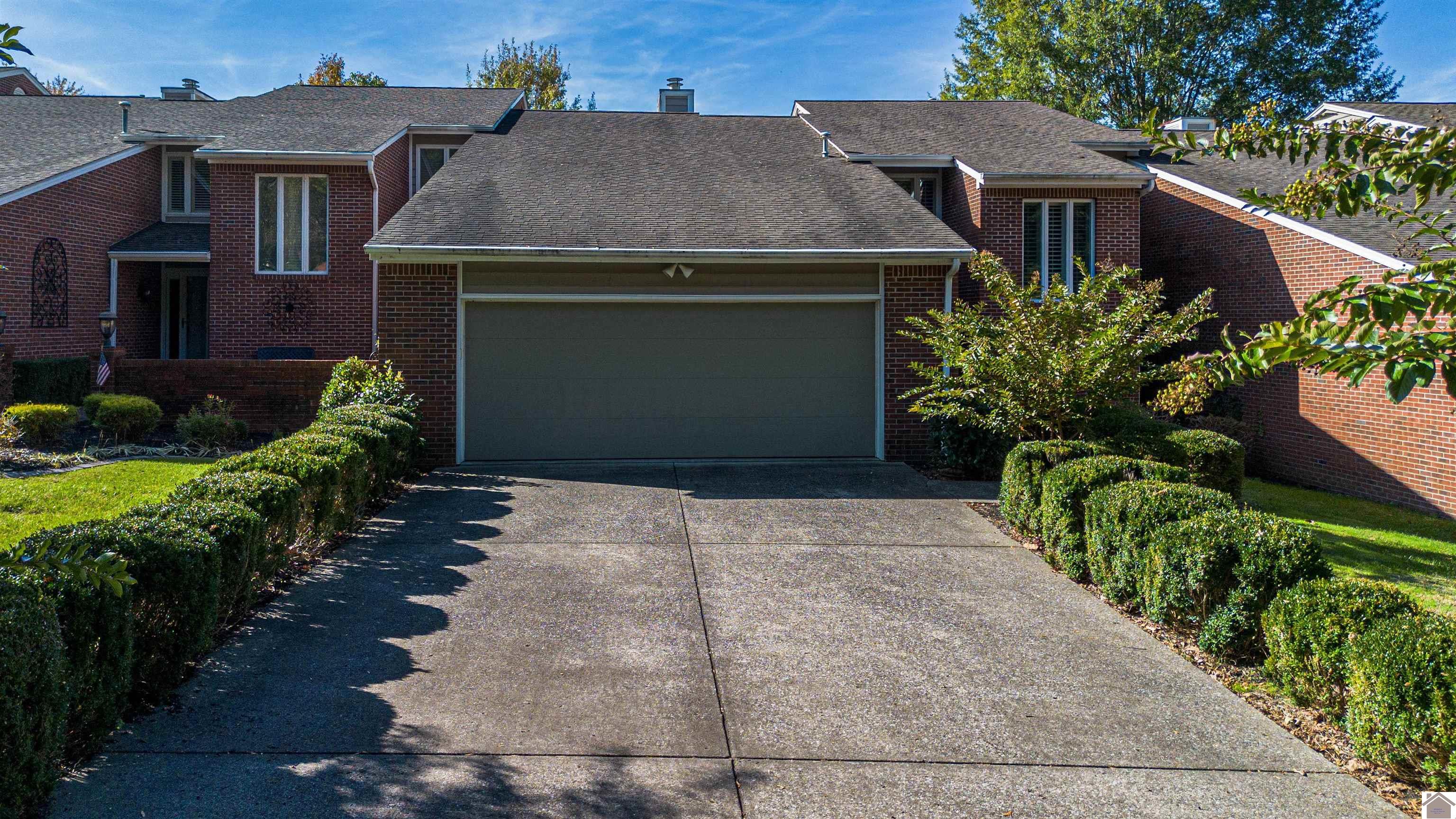 2 Meadow Links Drive