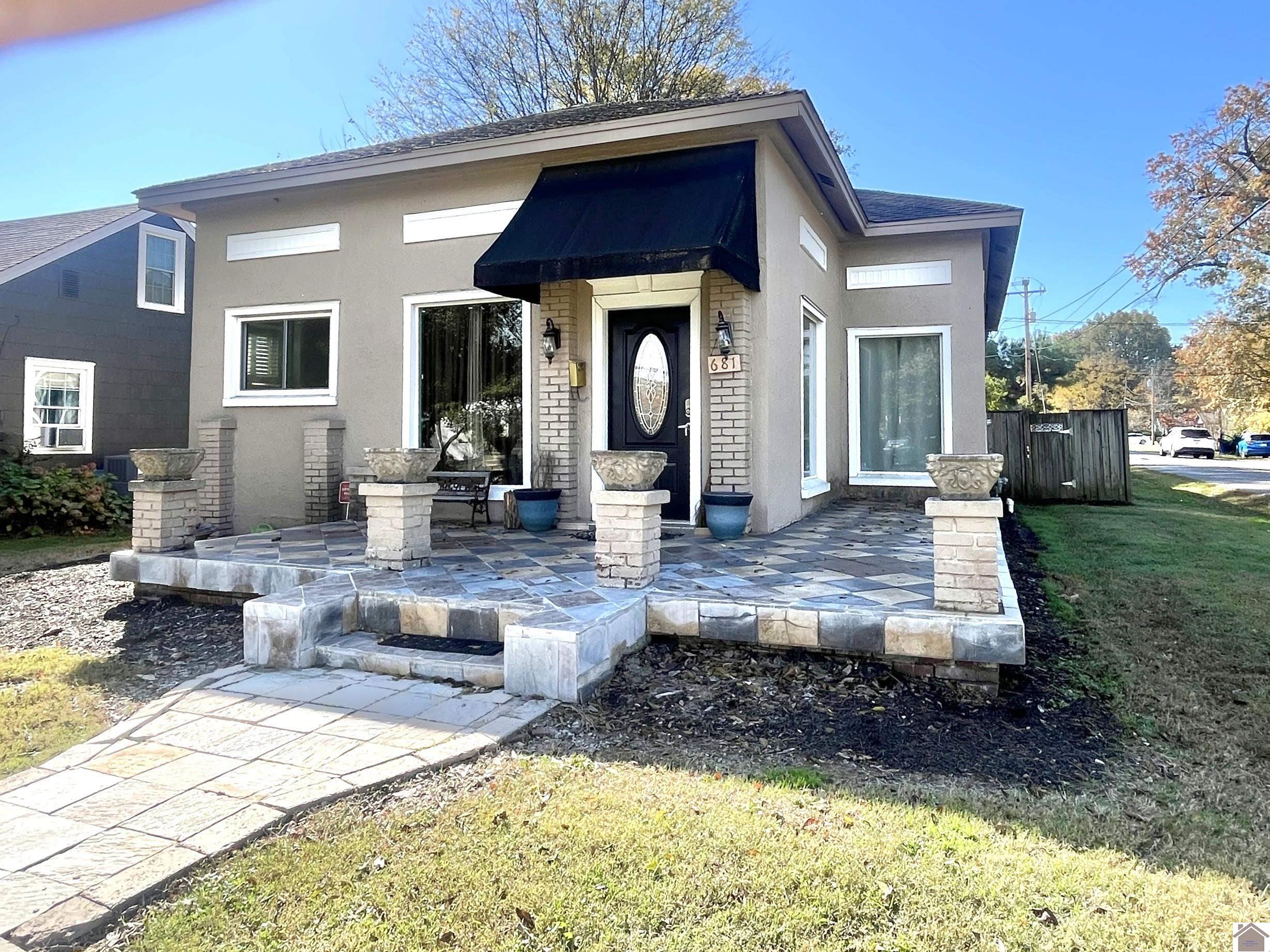 681 W Jefferson Street