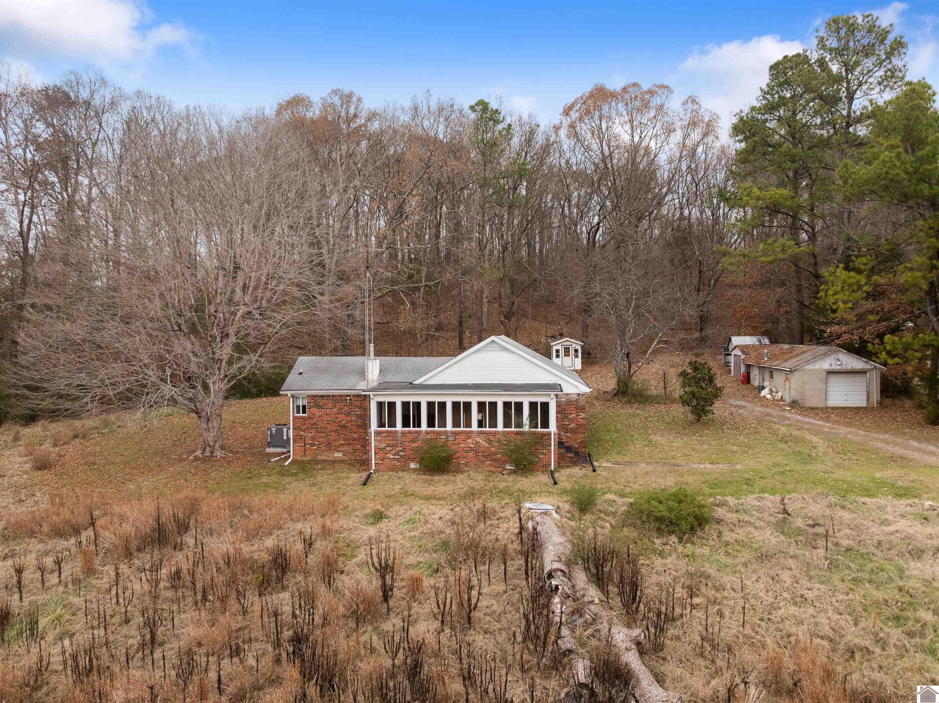 2705 Eggners Ferry Rd