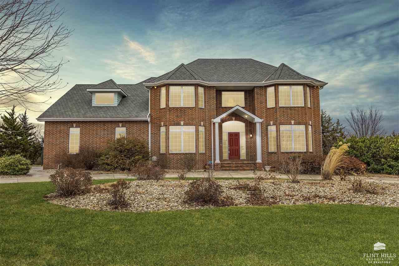 1604 Wyndham Heights Drive