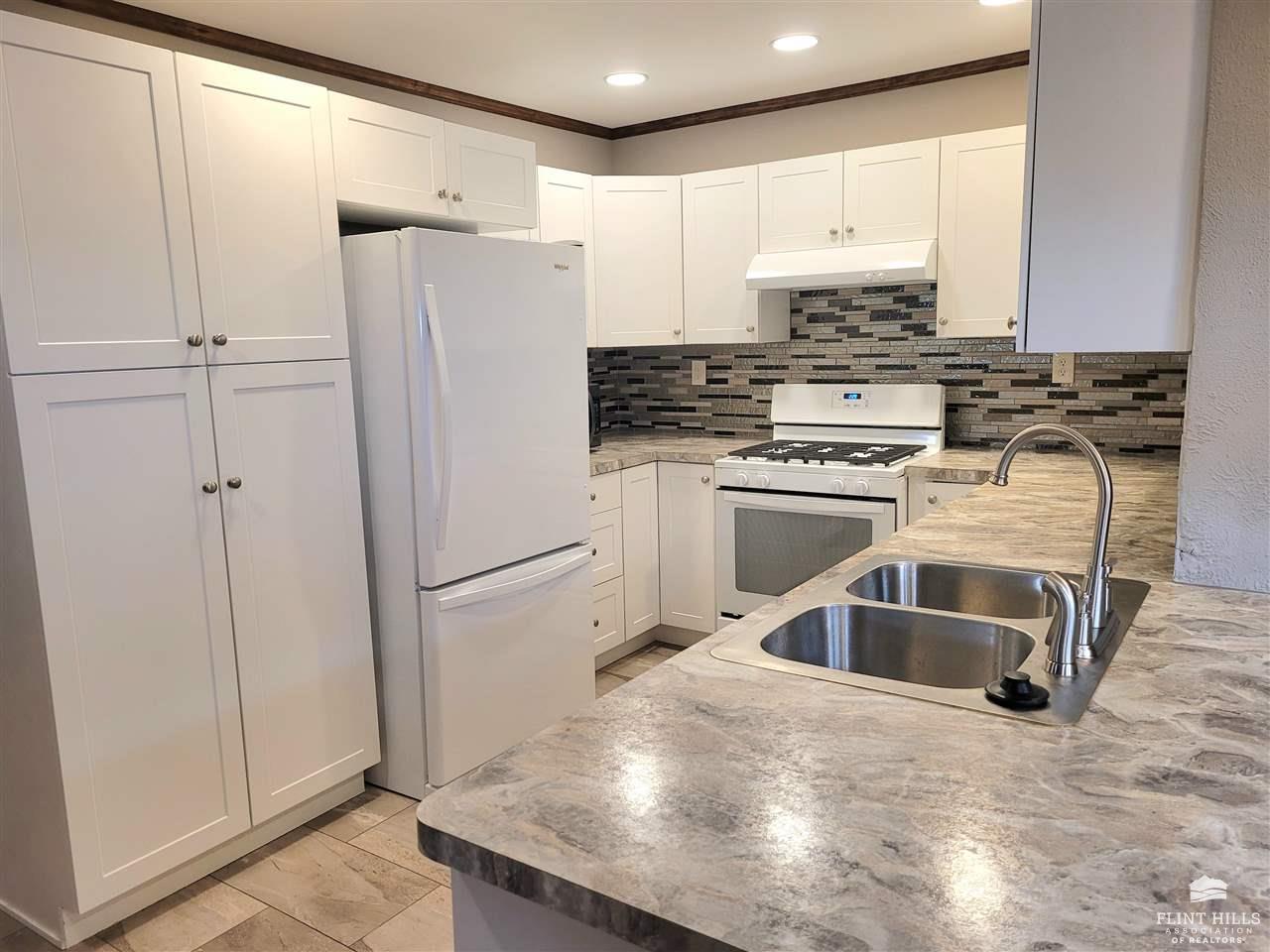 232 W 10th Street