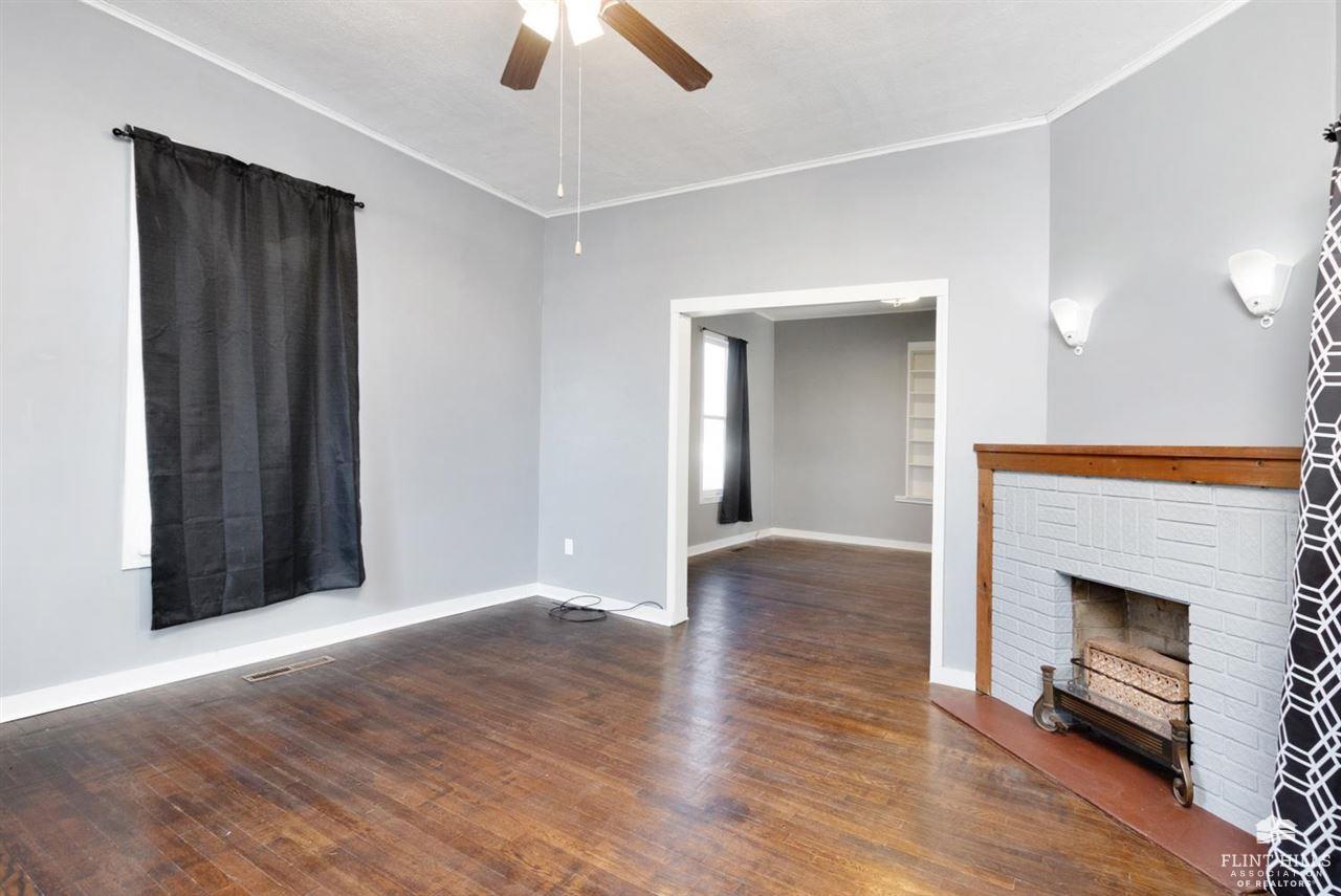 340 W 1 St Street