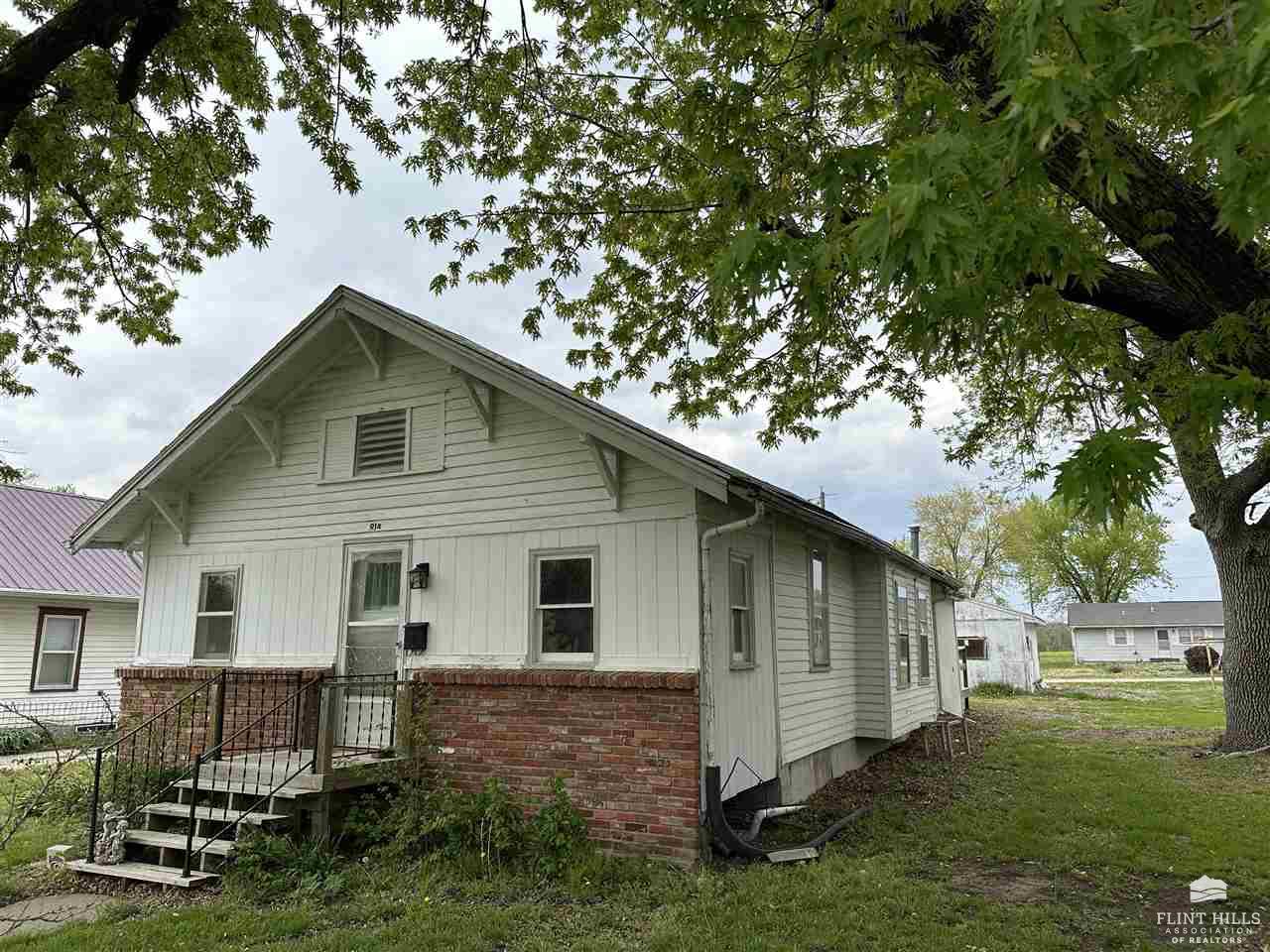 914 E Main Street