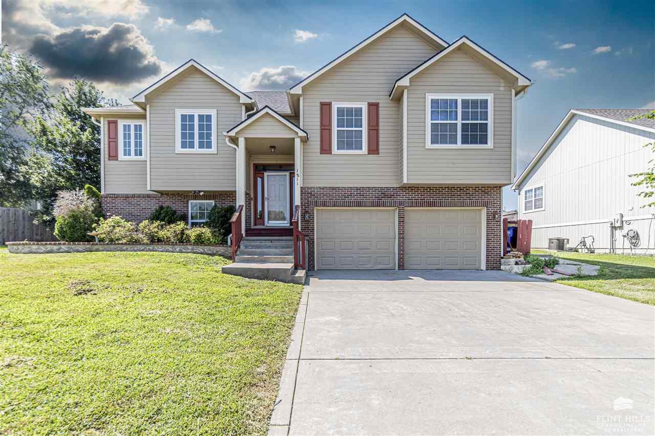 1811 Nicole Lane