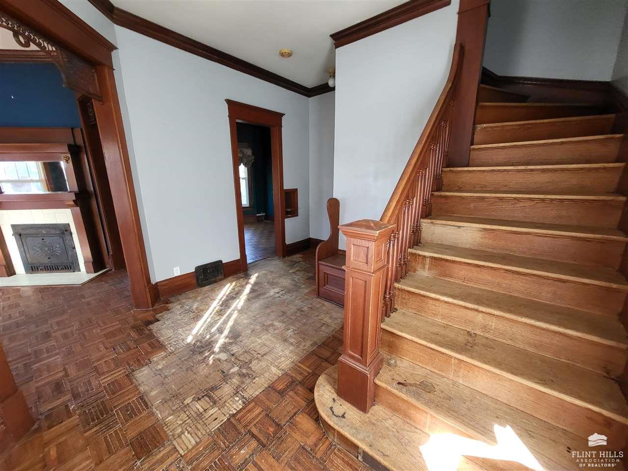 30 E Broadway Street
