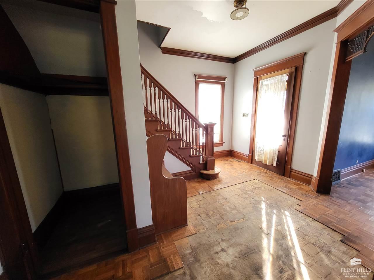 30 E Broadway Street